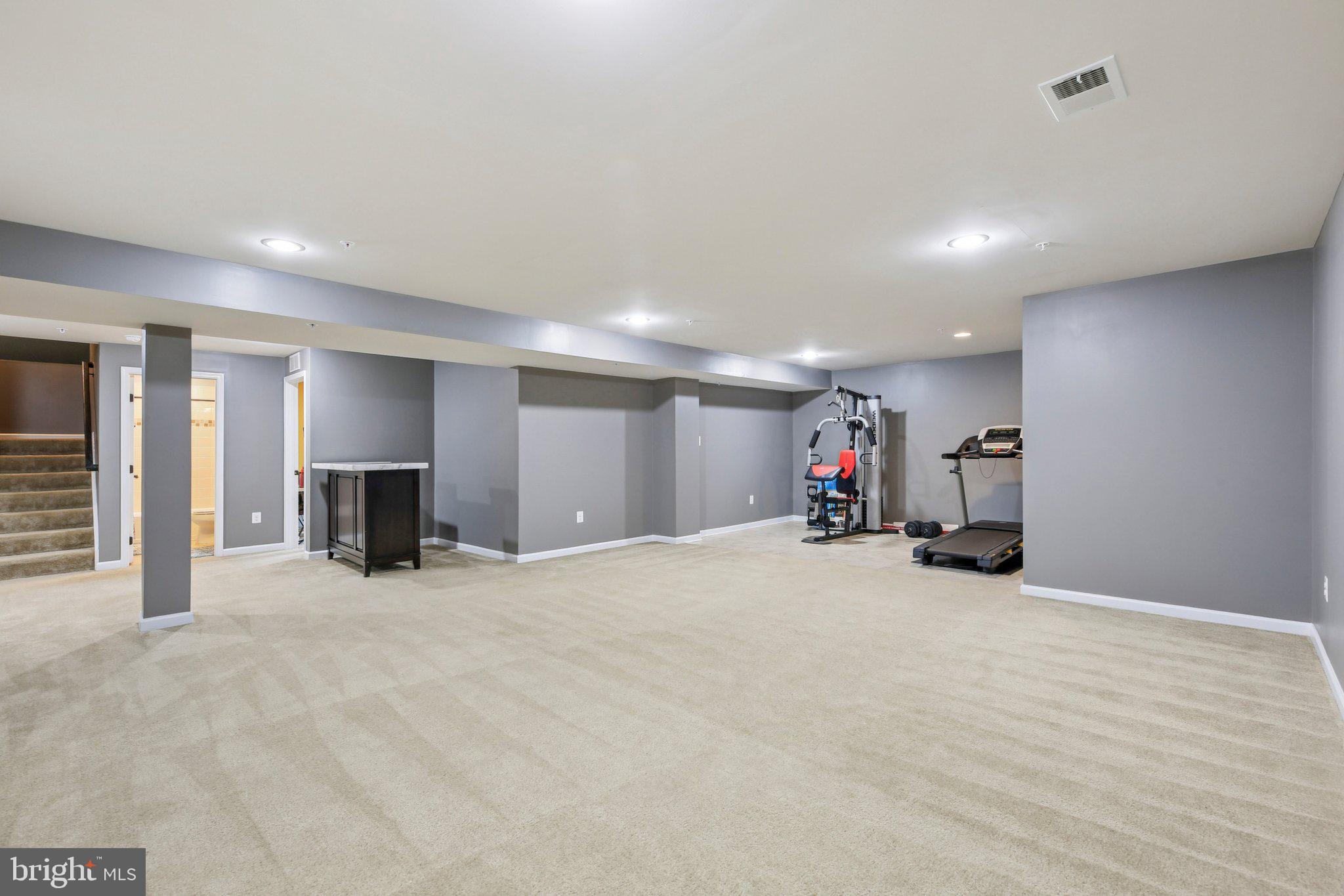 OAKDALE VILLAGE - Residential