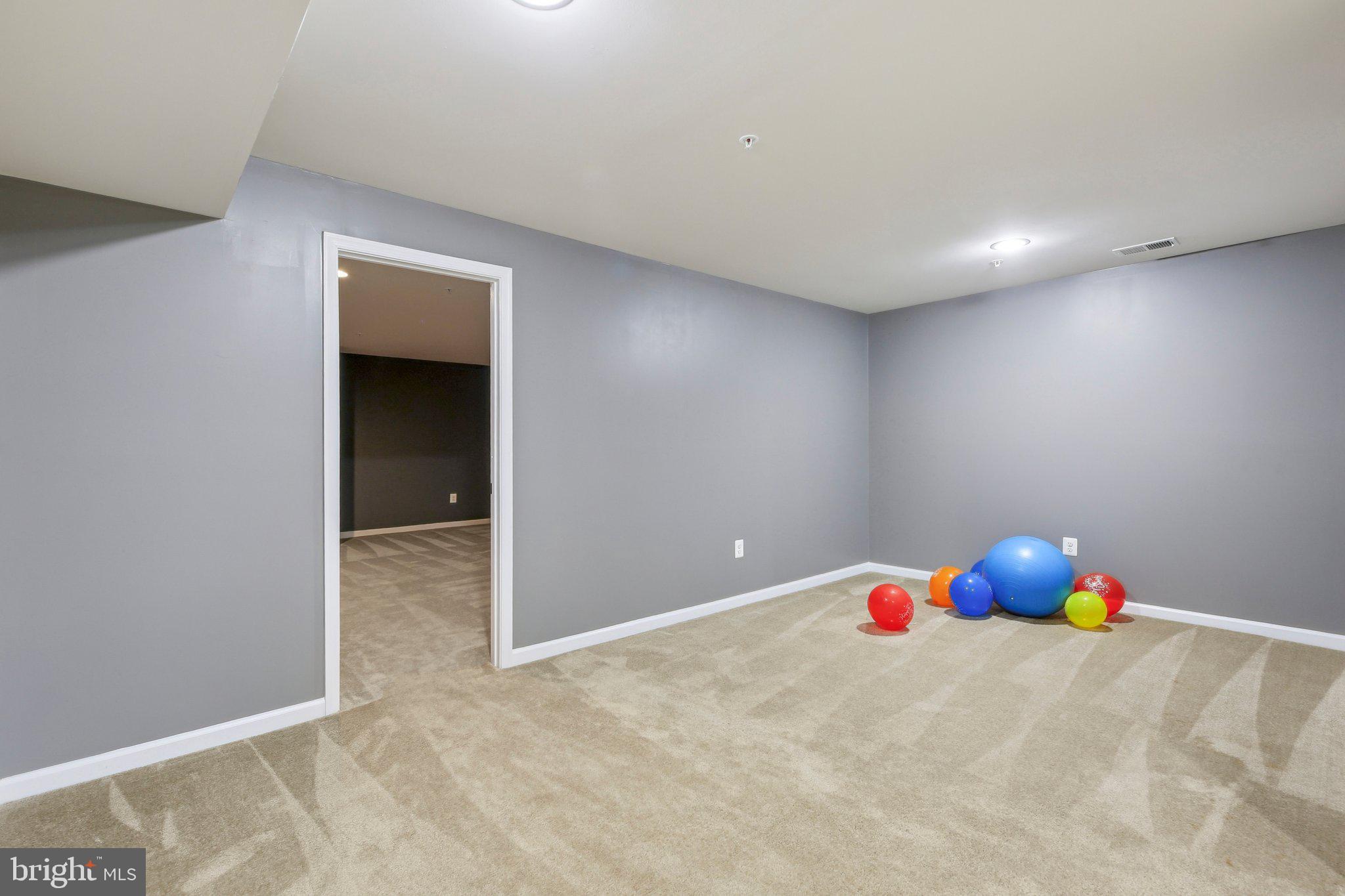 OAKDALE VILLAGE - Residential