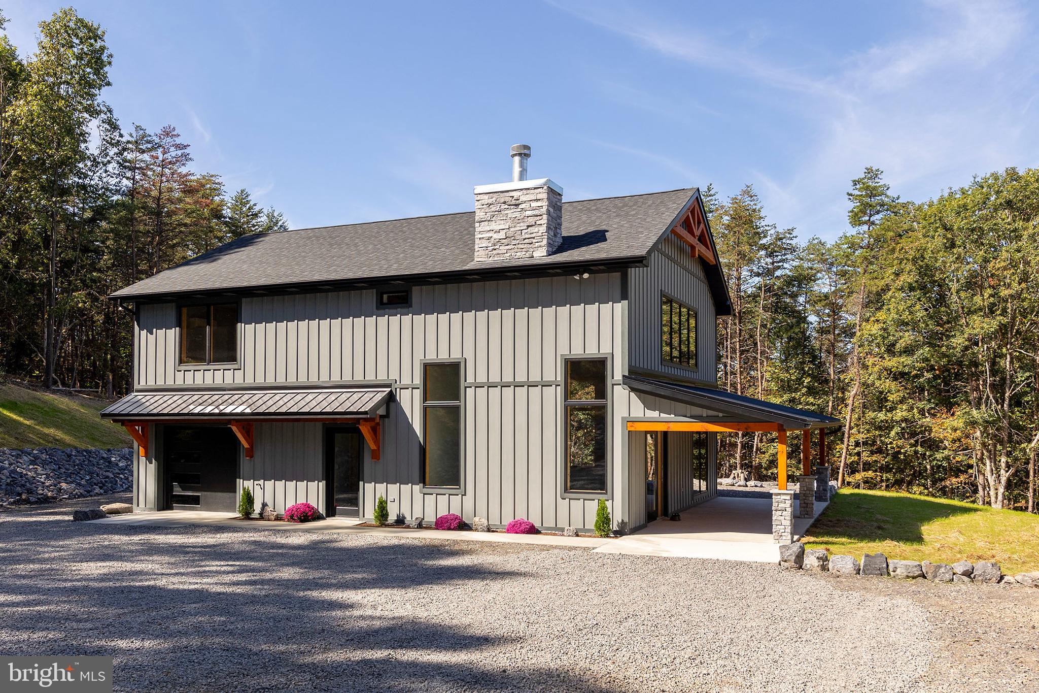 BLUFFS ON THE POTOMAC - Residential