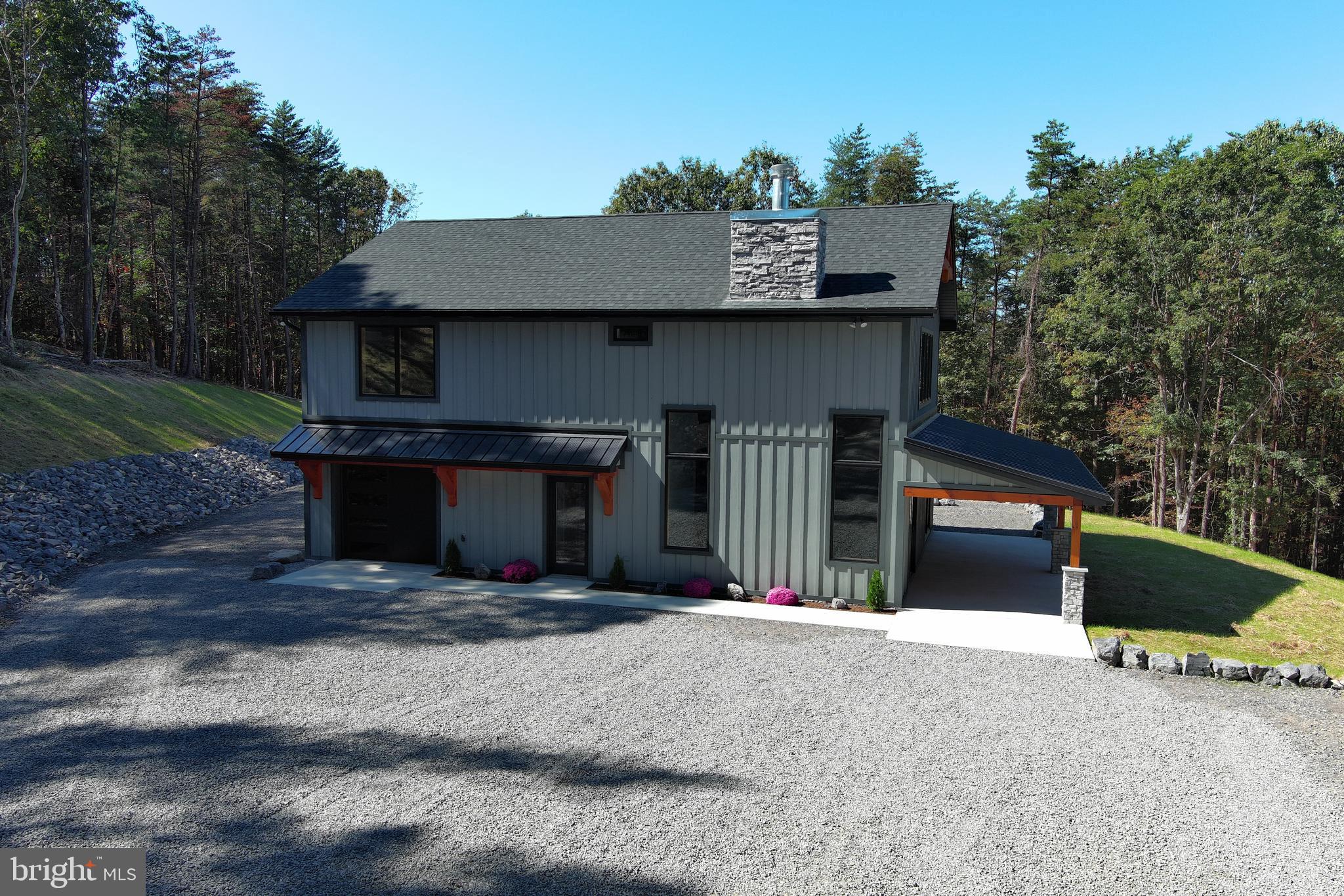 BLUFFS ON THE POTOMAC - Residential