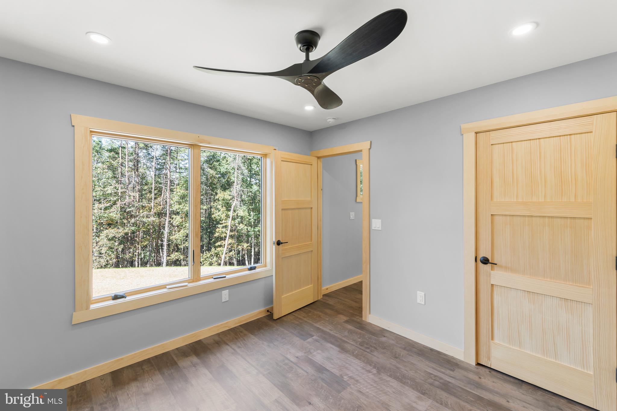 BLUFFS ON THE POTOMAC - Residential