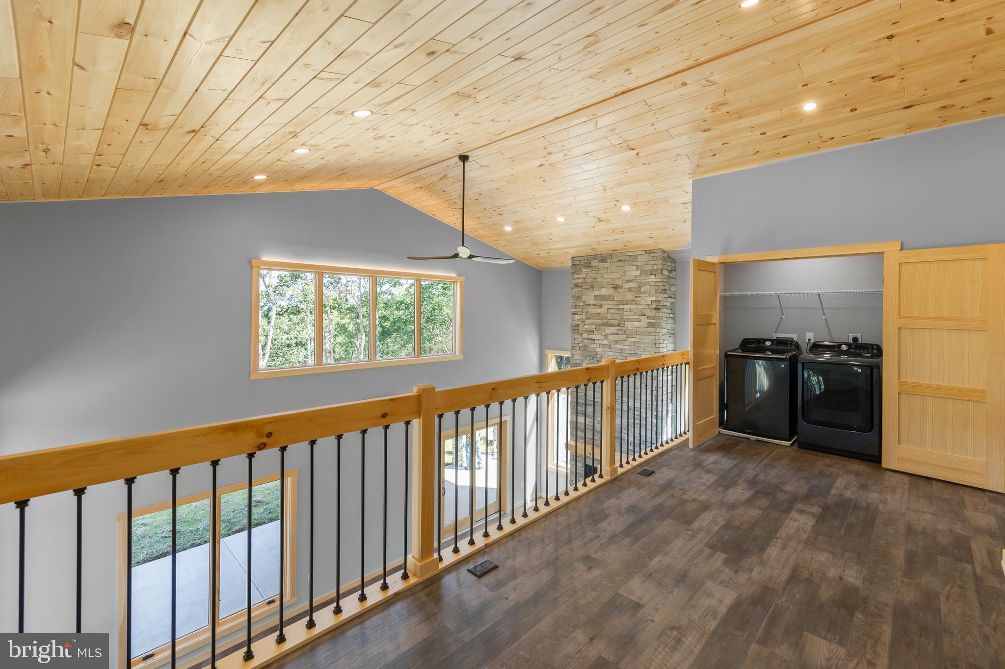 BLUFFS ON THE POTOMAC - Residential