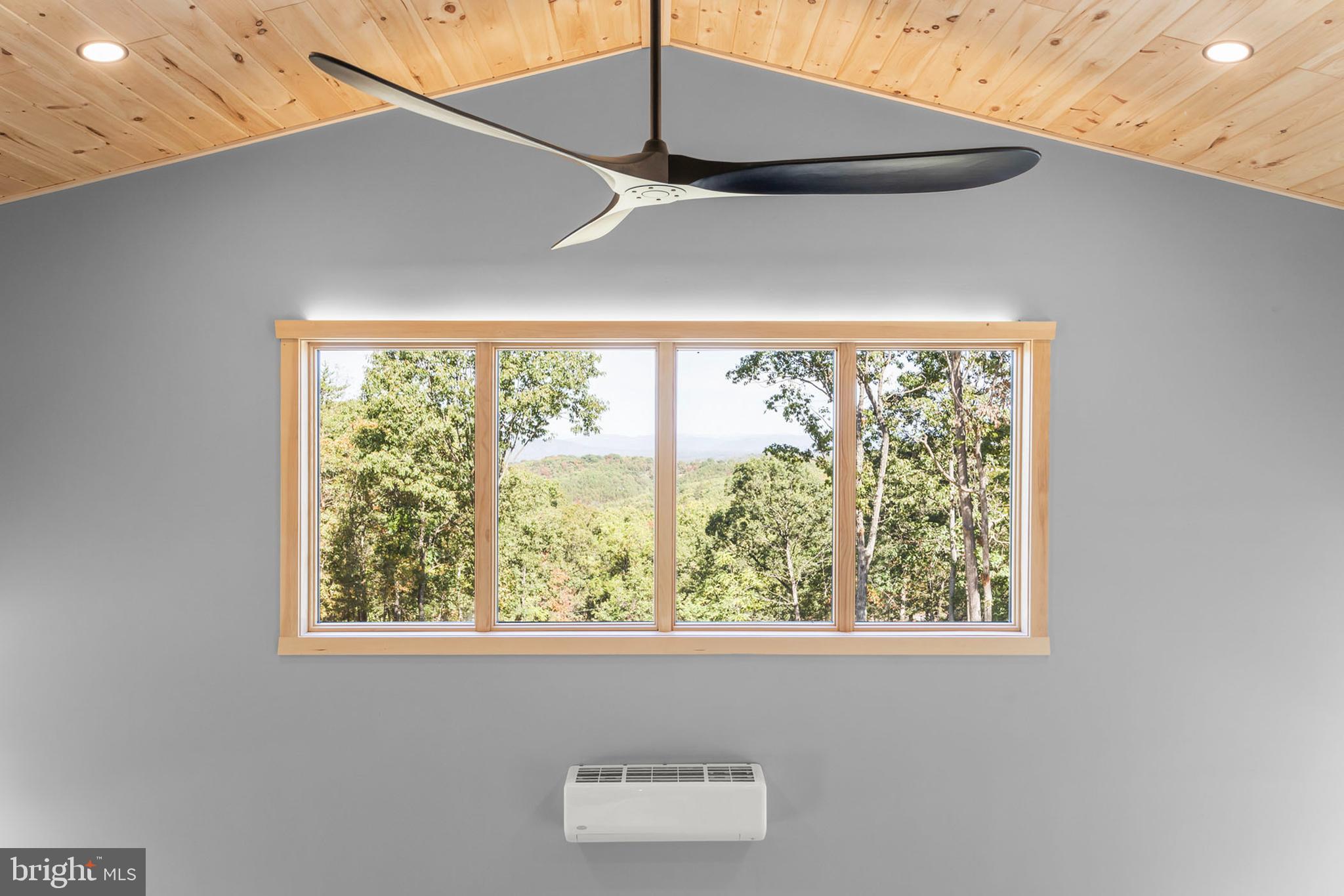 BLUFFS ON THE POTOMAC - Residential