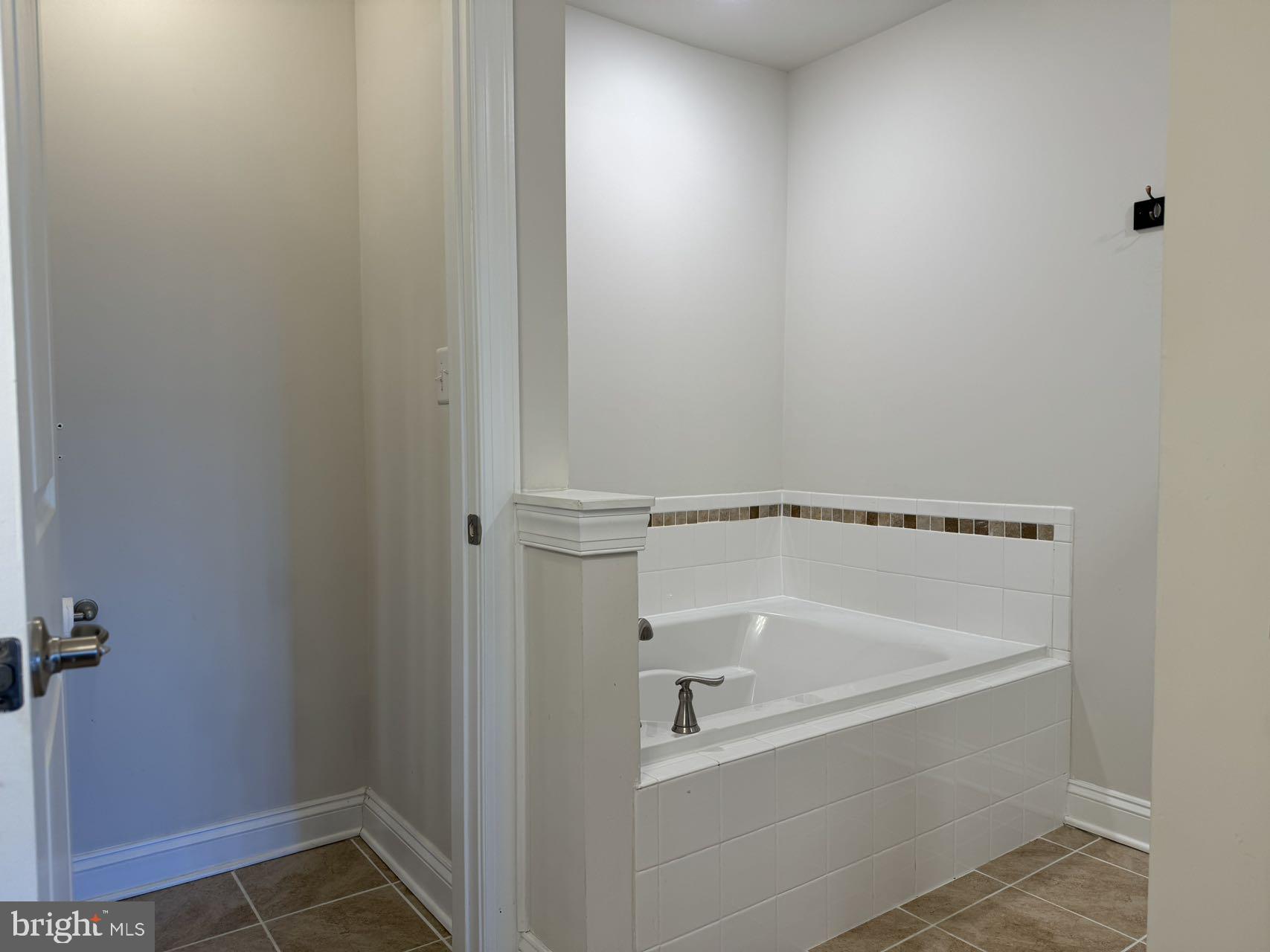 ATWATER - Residential Lease