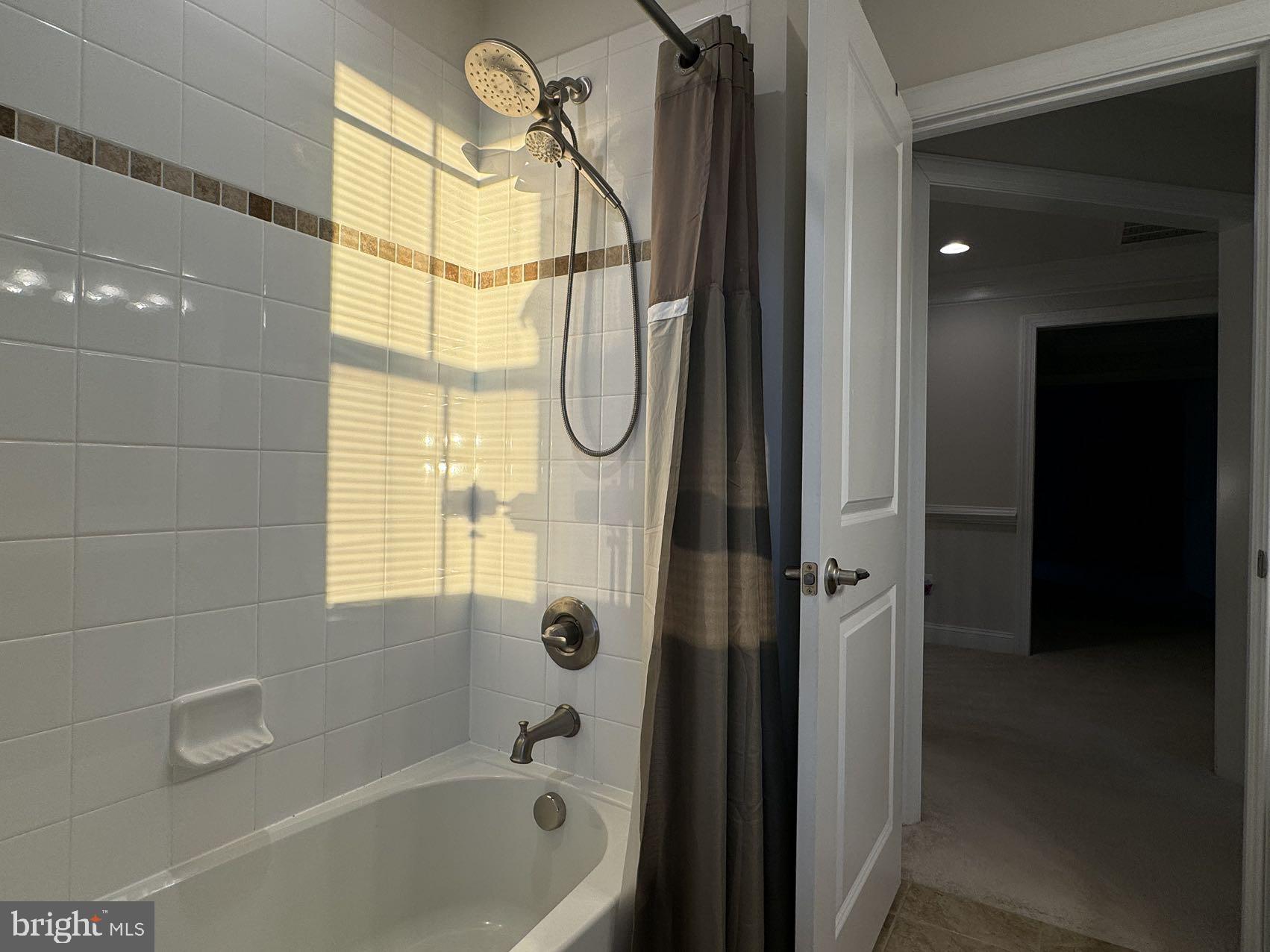 ATWATER - Residential Lease