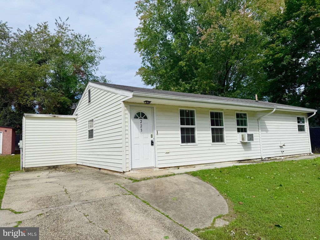 Photo of 223 President Dr, DOVER, DE 19901 (MLS # DEKT2041802)