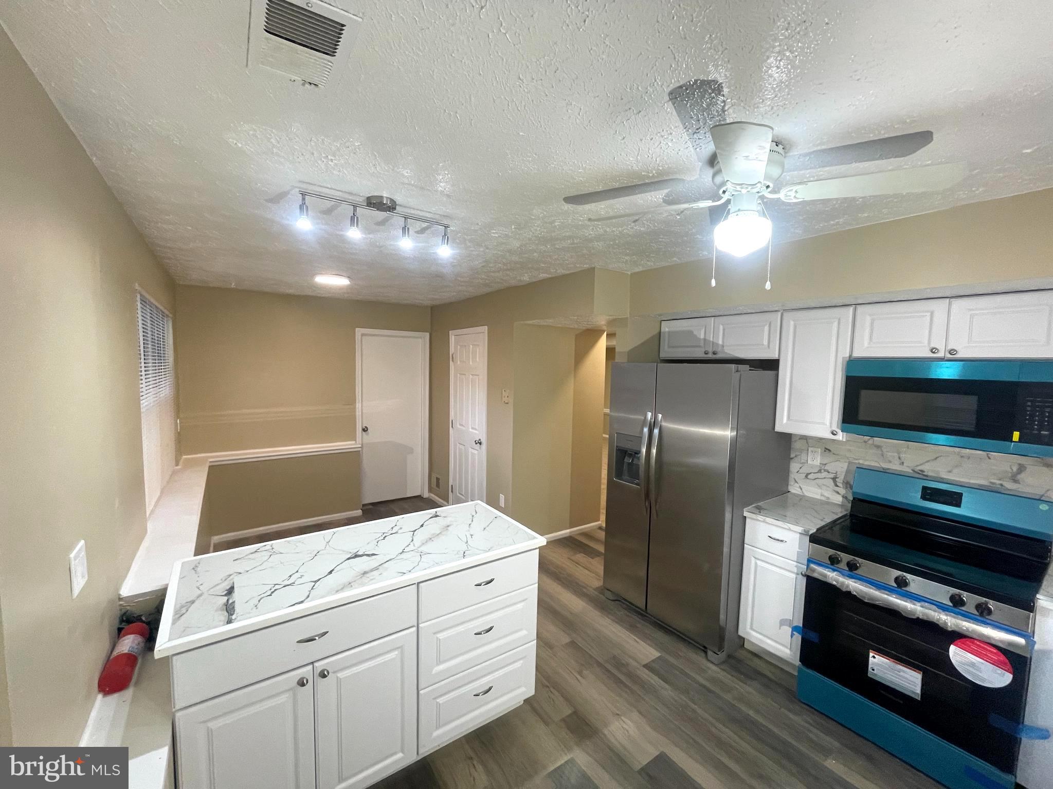 LANCASTER - Residential