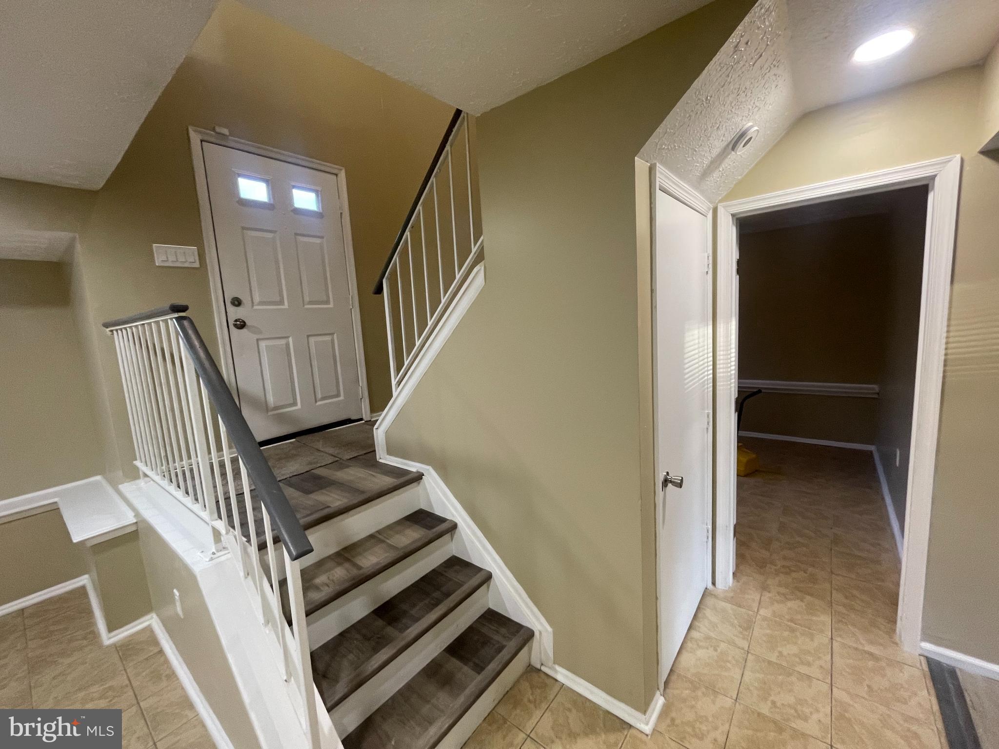 LANCASTER - Residential