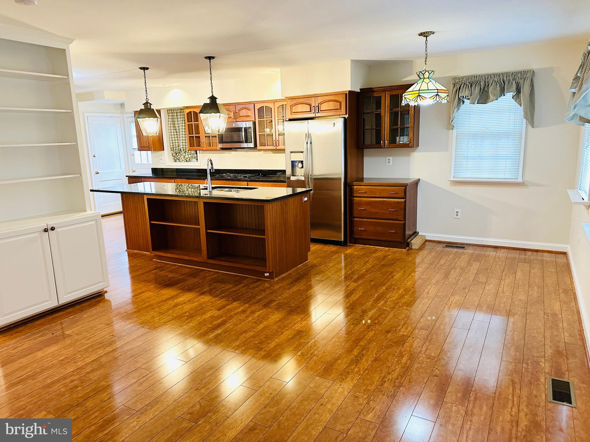 HENDRY ESTATES - Residential Lease