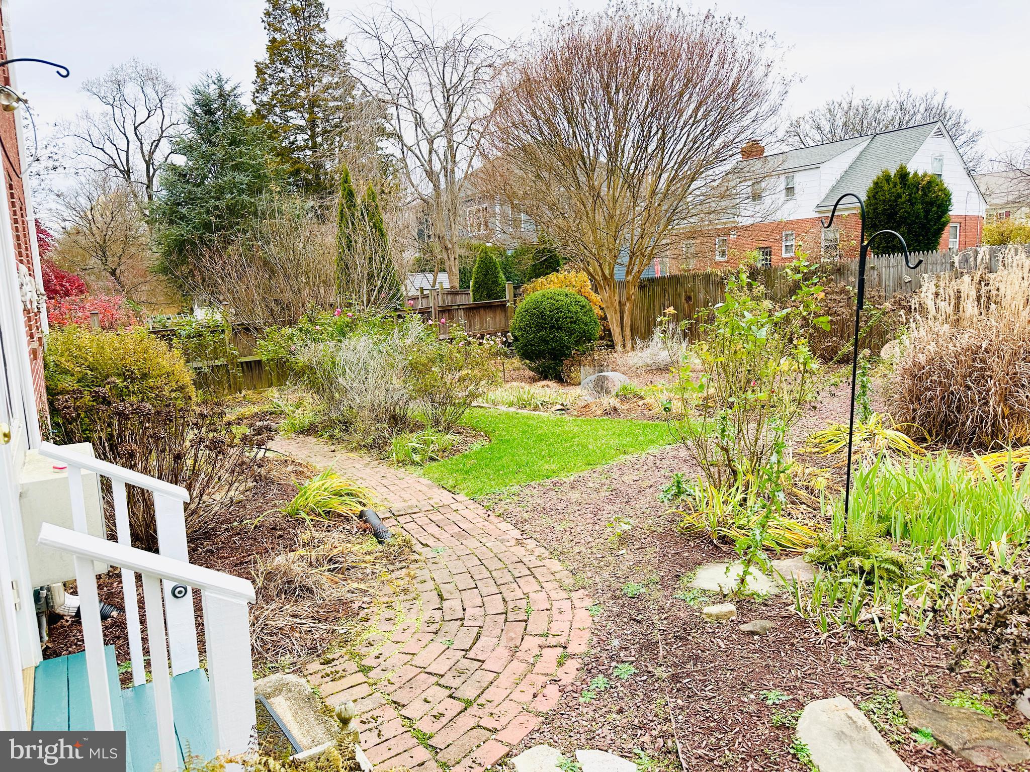 HENDRY ESTATES - Residential Lease