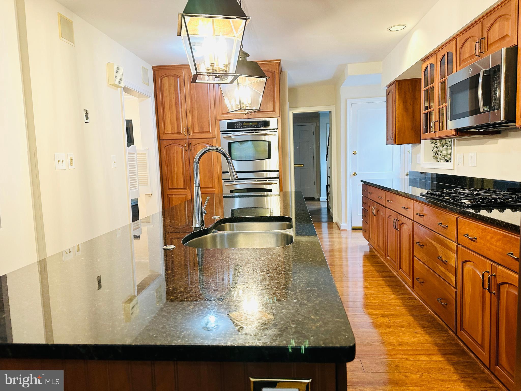 HENDRY ESTATES - Residential Lease