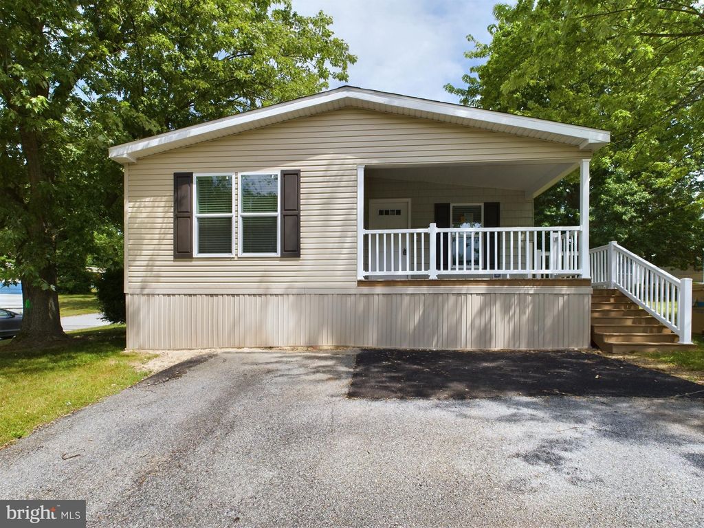 Photo of 723 Lake Drive, MOUNT WOLF, PA 17347 (MLS # PAYK2090622)