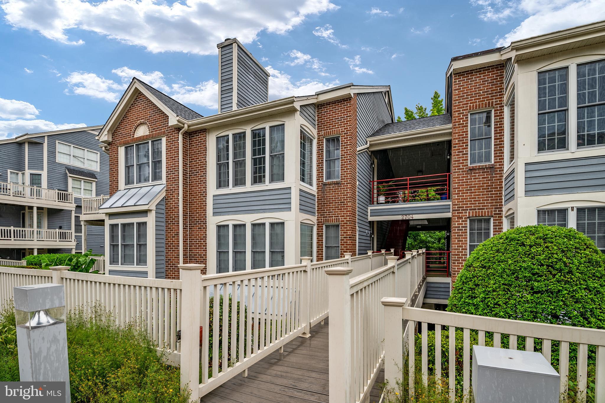 RIVA TRACE/SUMMER PLACE - Residential