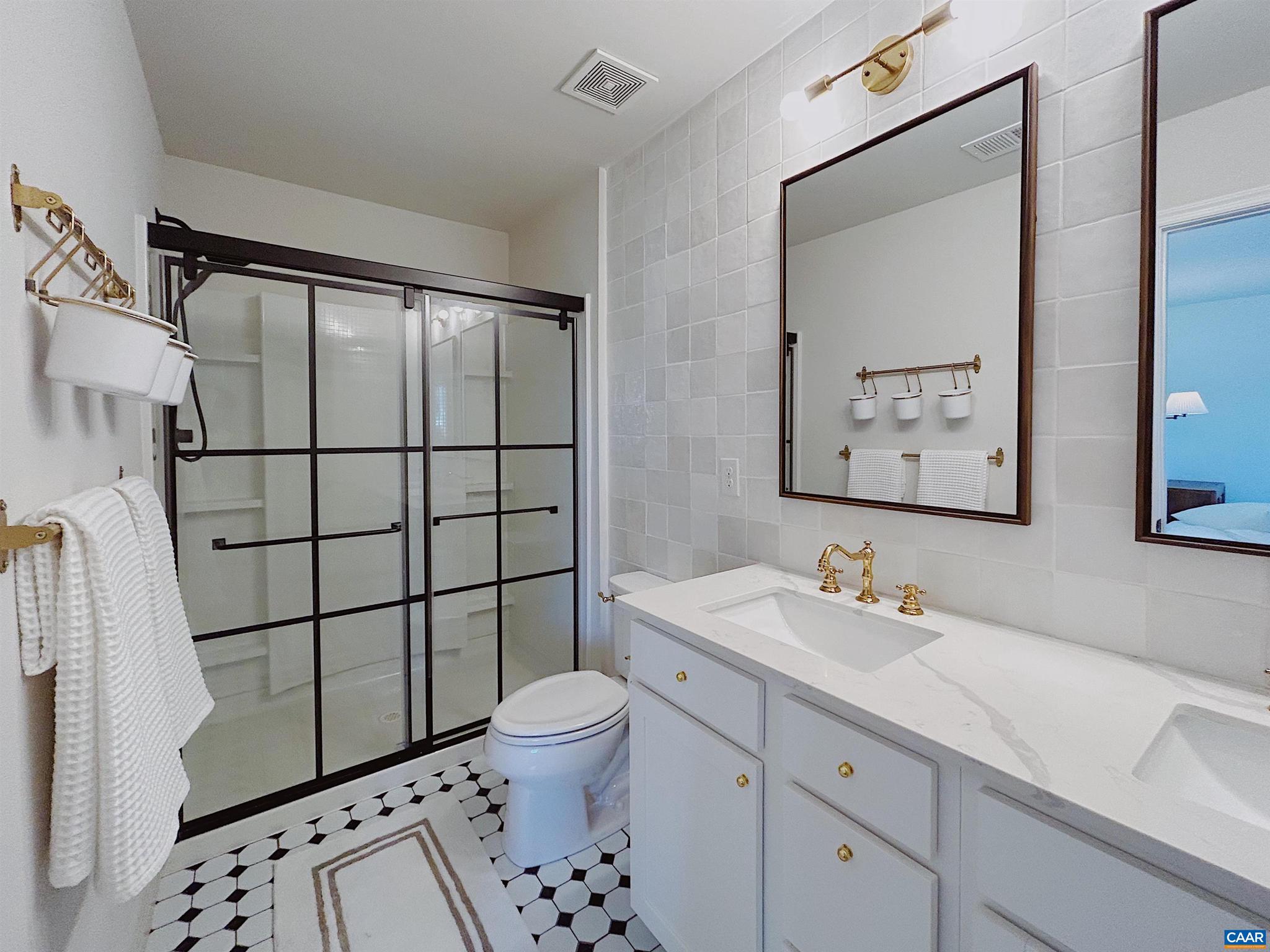 CLAYBROOK - Residential