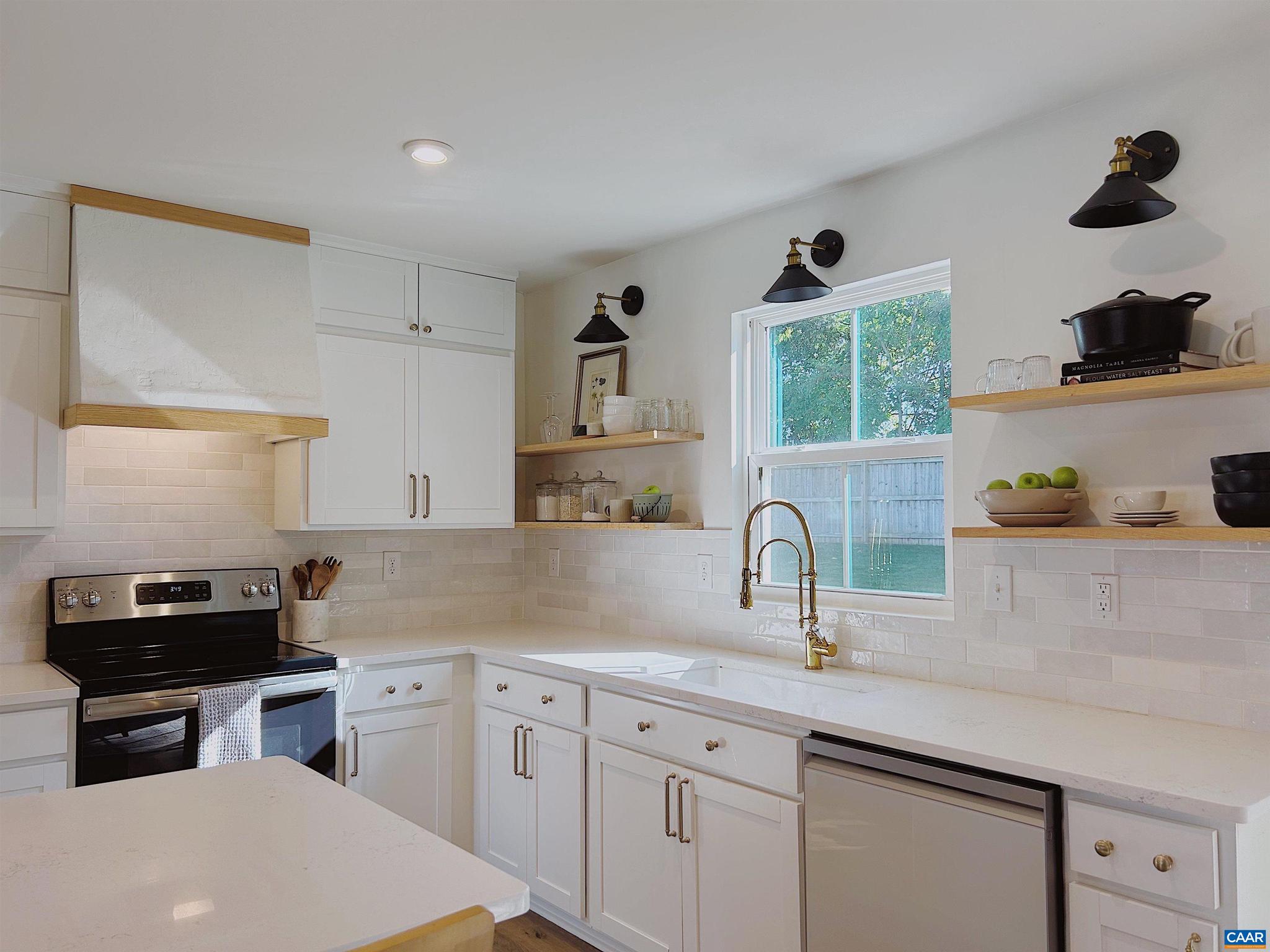 CLAYBROOK - Residential