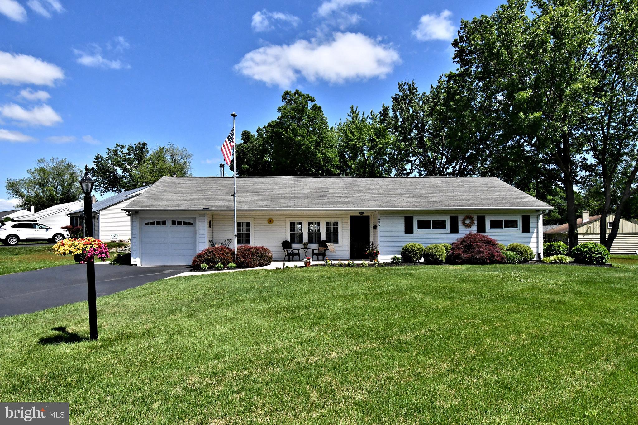 985 JEFFREY DRIVE
