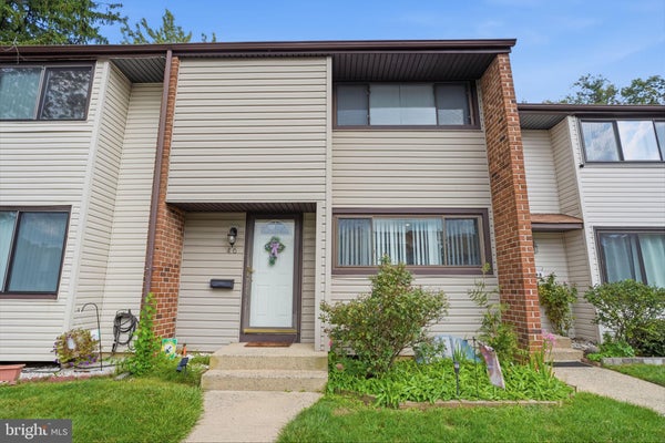 46 BENNINGTON DR # 46, EAST WINDSOR, NJ 08520 - Image 2463b68e2e6ea3c4810ea95c4da8919a/1441011116