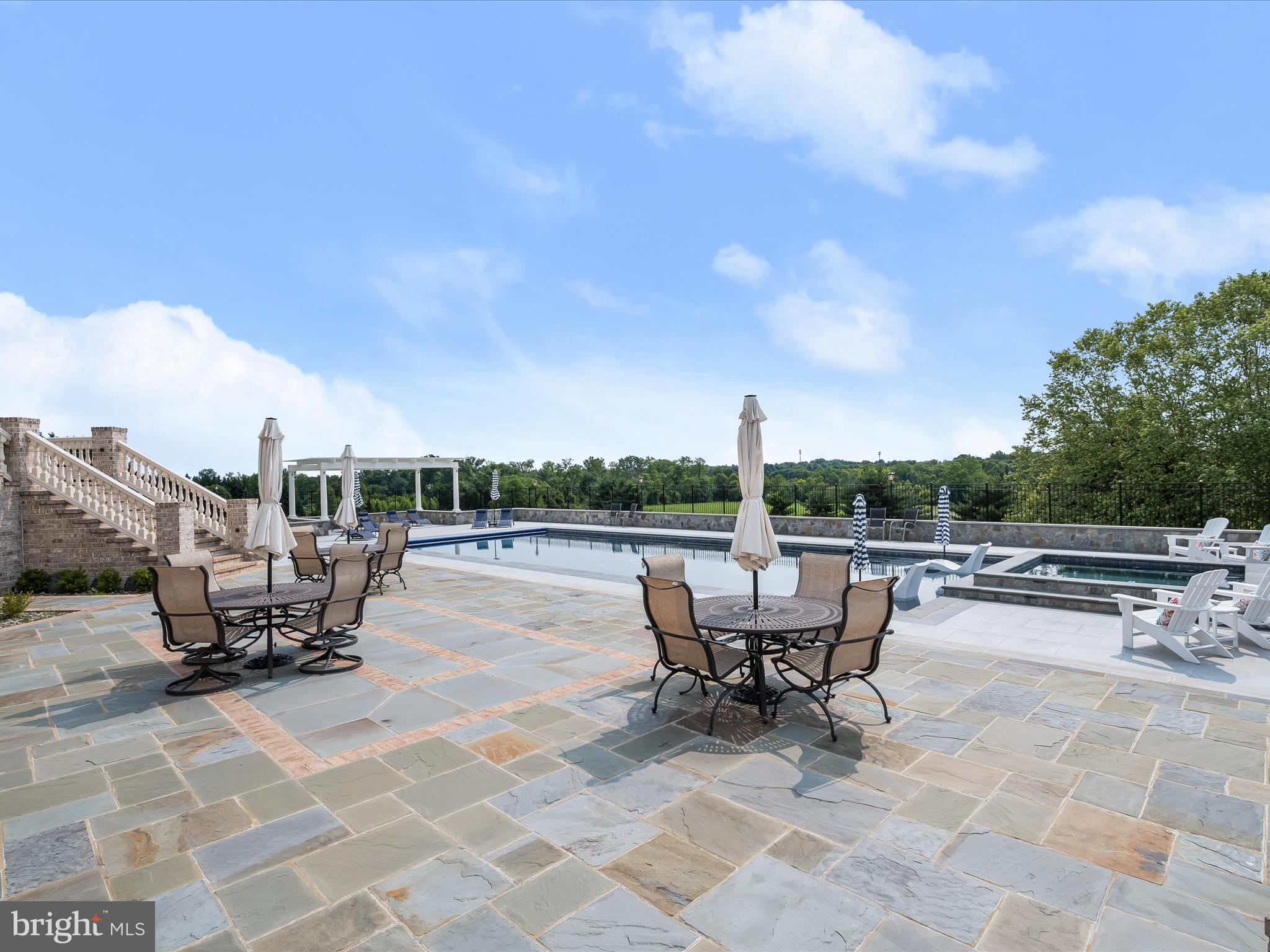 CLARKSVILLE HUNT - Residential