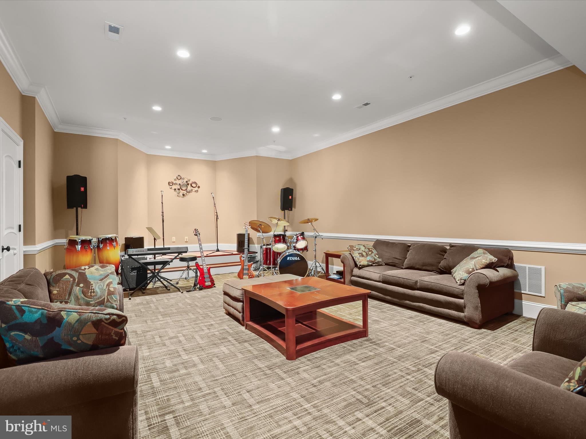 CLARKSVILLE HUNT - Residential