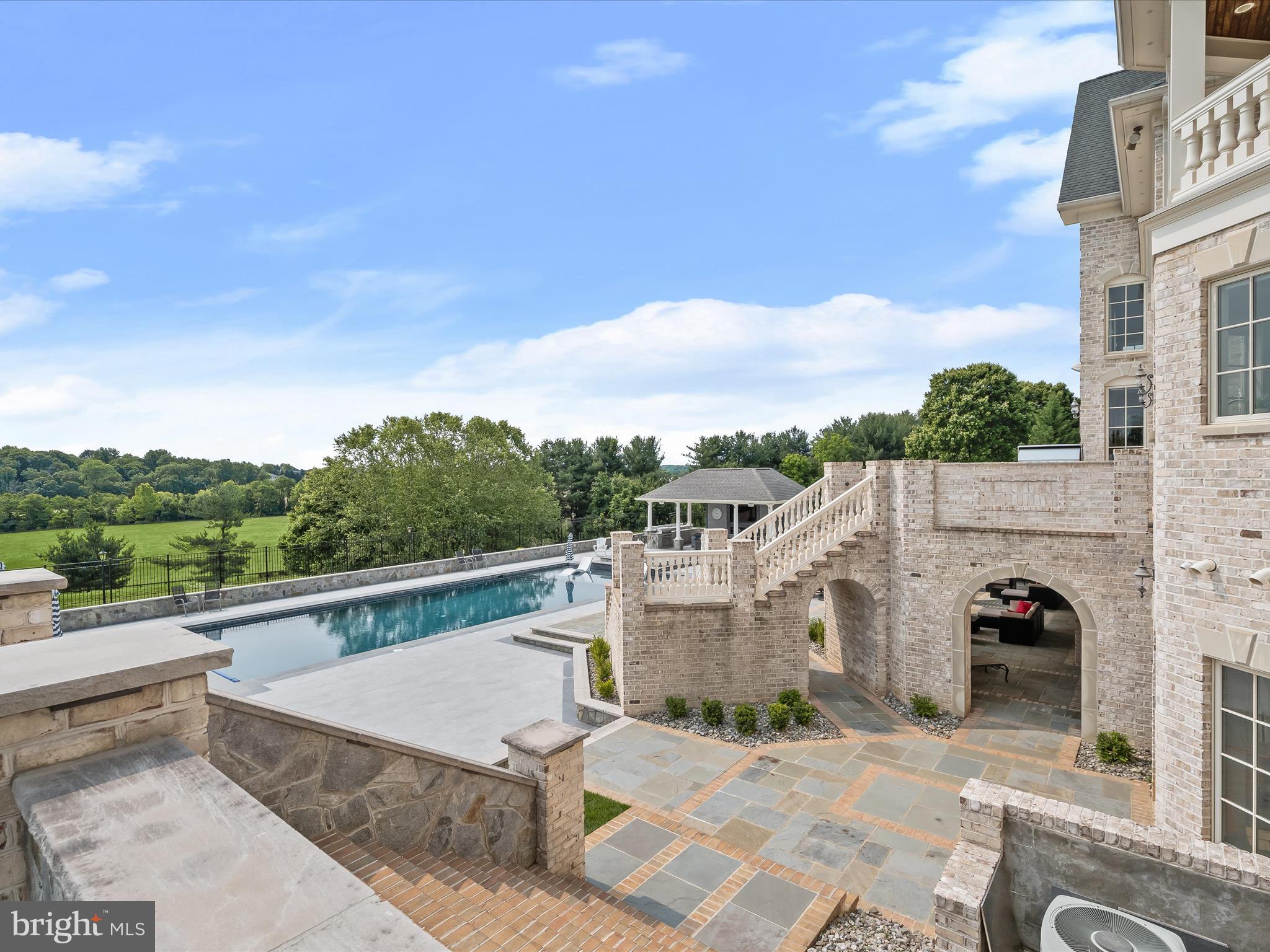 CLARKSVILLE HUNT - Residential