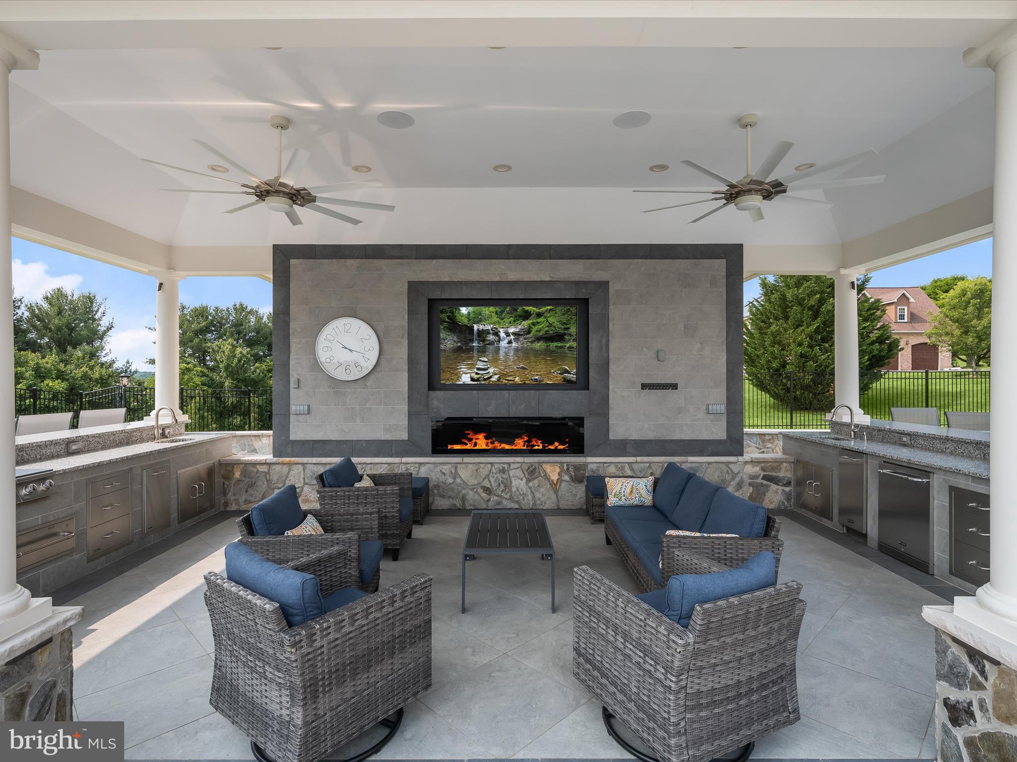 CLARKSVILLE HUNT - Residential