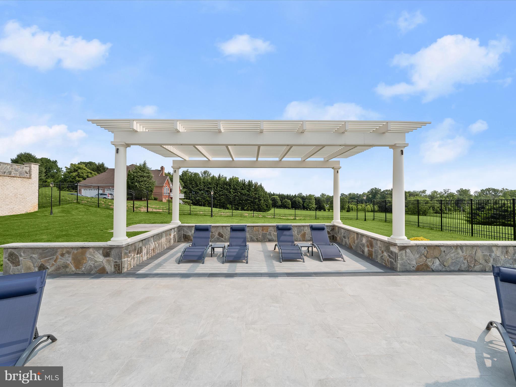 CLARKSVILLE HUNT - Residential