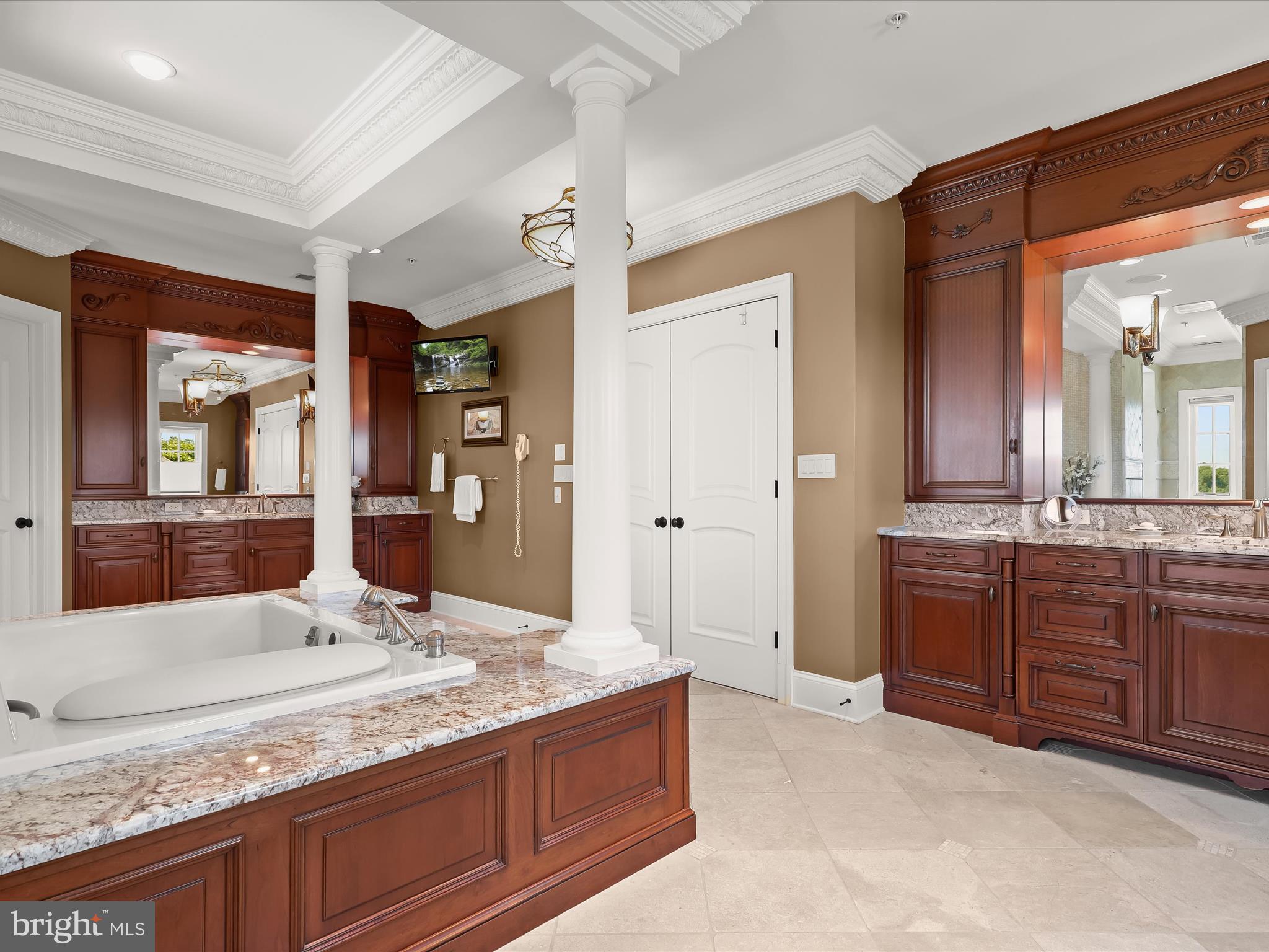 CLARKSVILLE HUNT - Residential