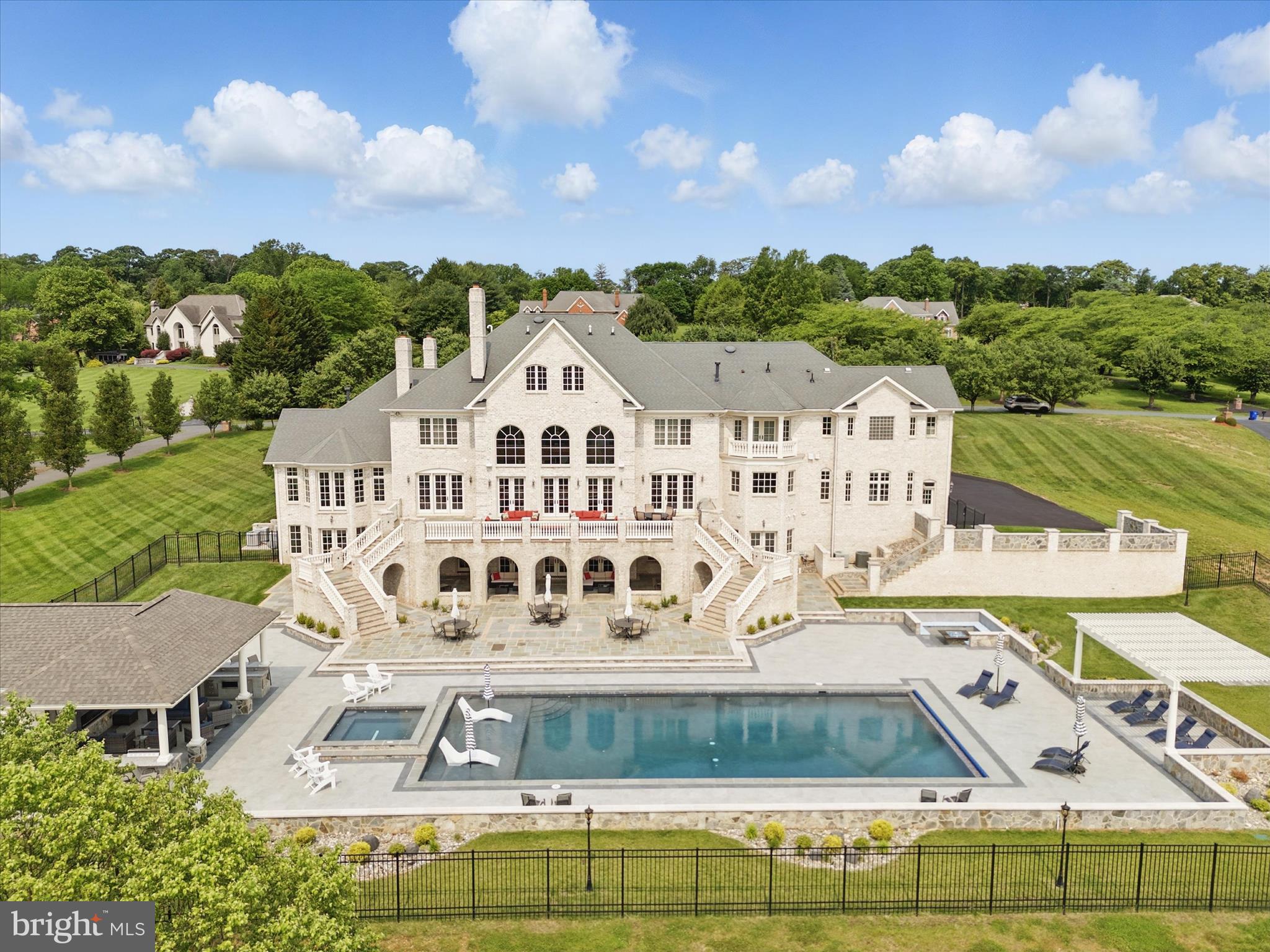 CLARKSVILLE HUNT - Residential