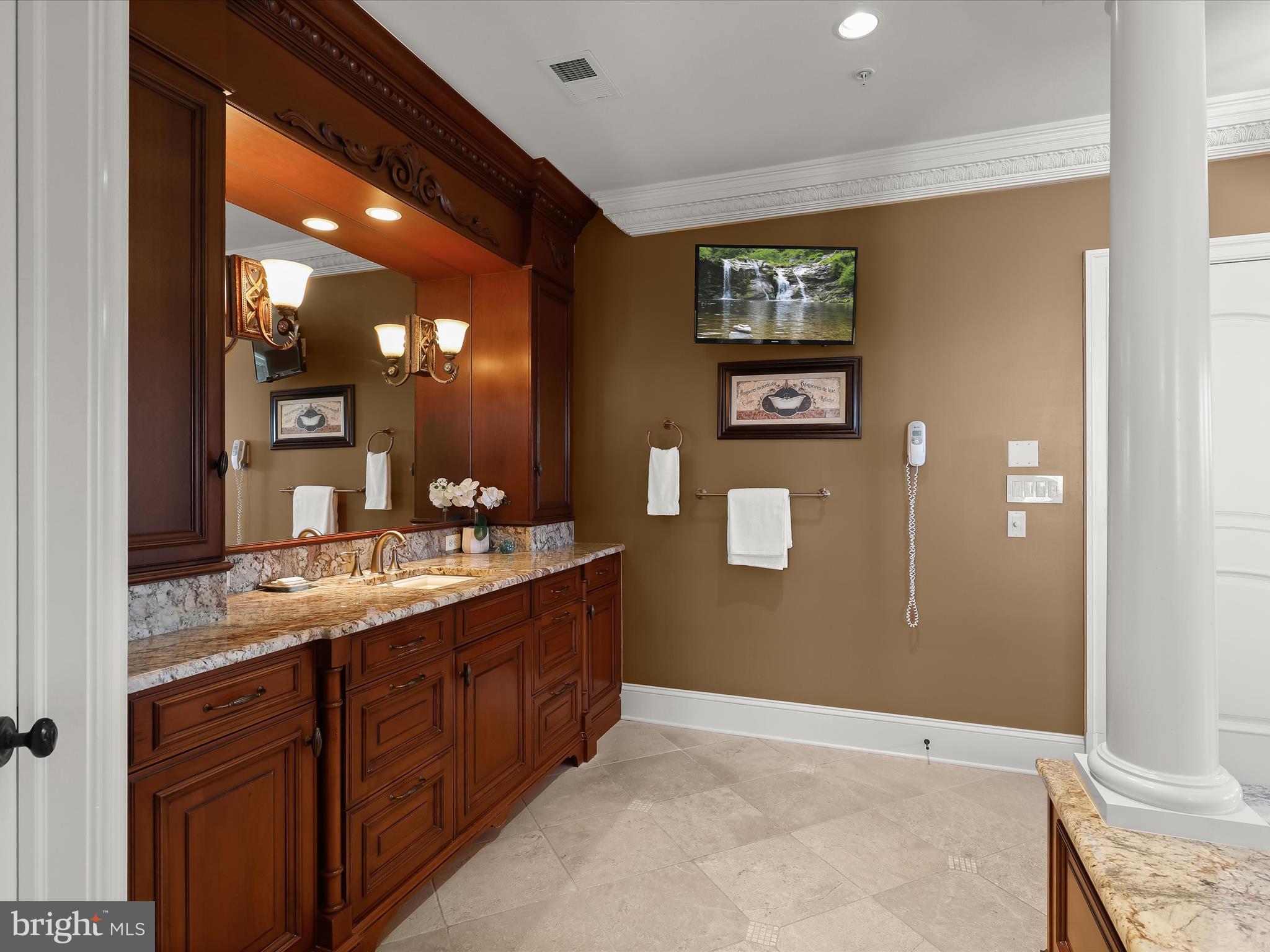 CLARKSVILLE HUNT - Residential