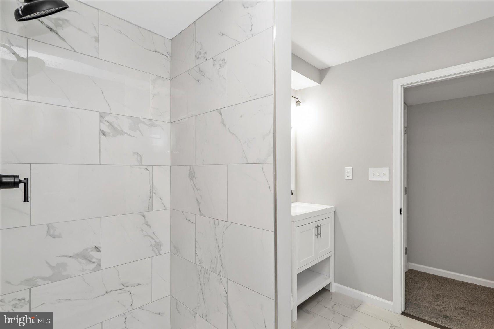 GLEN ARM - Residential