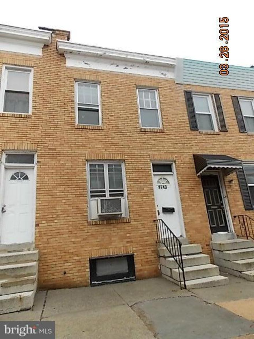 MULTIPLE OFFERS - HIGHEST & BEST DUE BY 3PM ON 5/1/15.  MUST INCLUDE MOPF FROM VIEW DOCS TAB. INVESTOR ALERT!! 2BR, 1 BA, PARTIALLY FINISHED BSMT W/ LAUNDRY ROOM. CLOSE TO ALL MAJOR ROUTES AND BUS LINES.  PROPERTY NEEDS SOME WORK BUT HAS LOTS OF POTENTIAL!!  SOLD AS-IS. GR/HOA/FF fees TBD by buyer.   Seller pays NO transfer/ recordation costs. >> AGENTS   SEE AGENT REMARKS FOR OFFER INSTRUCTIONS.