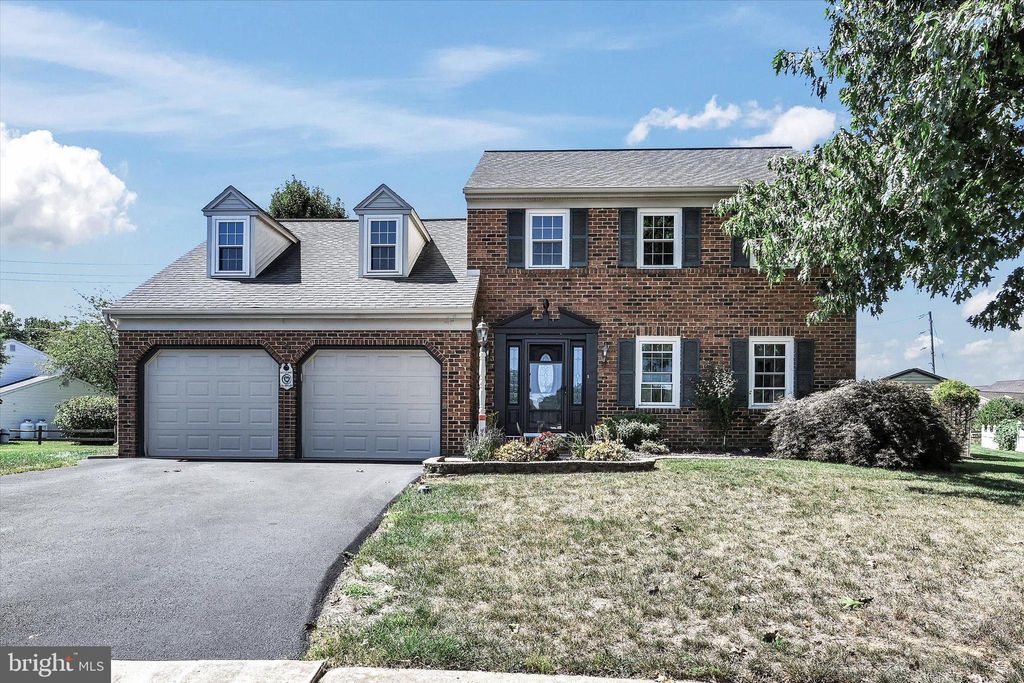 Photo of 15 STONERIDGE CIR, EPHRATA, PA 17522 (MLS # PALA2039764)