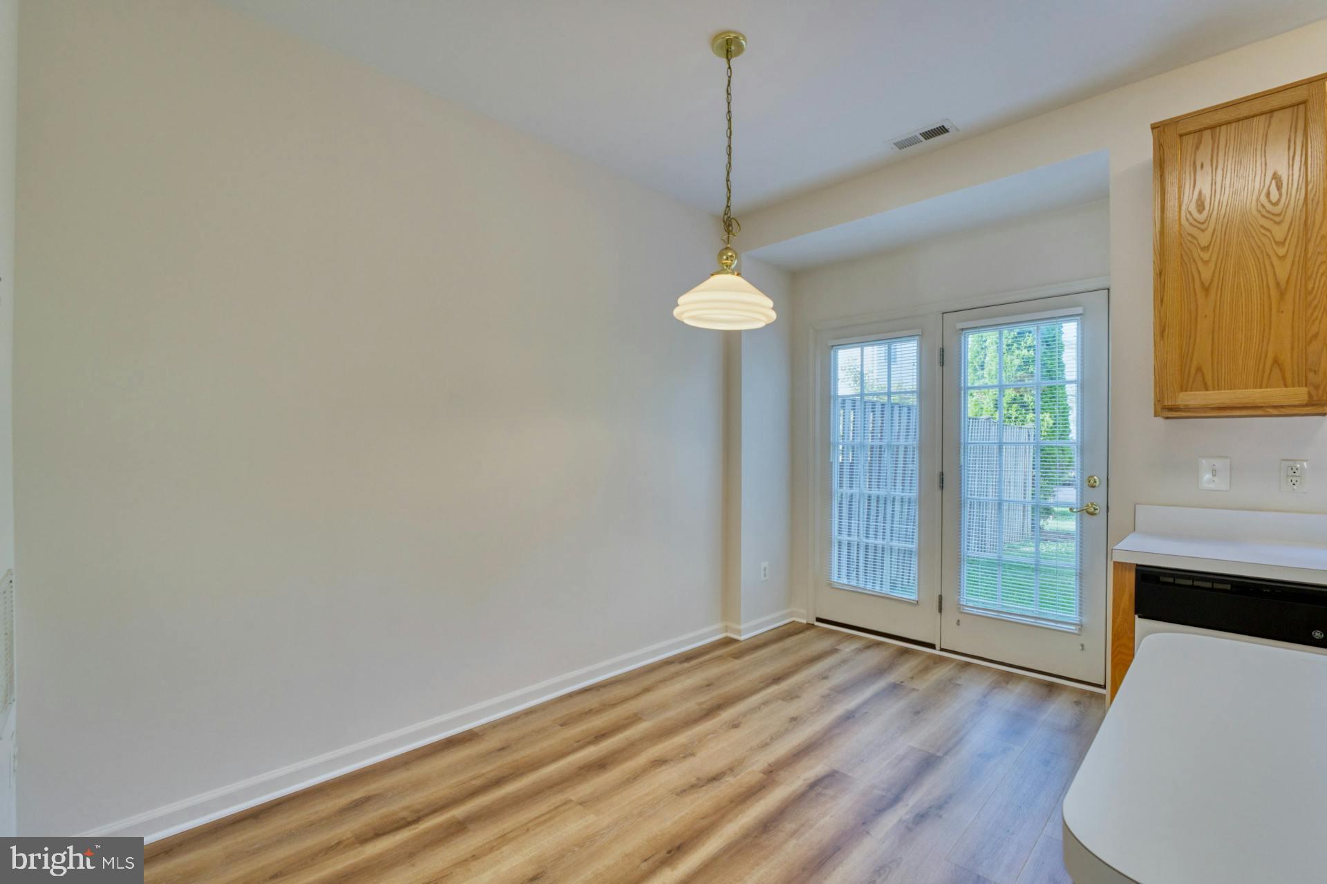 ASHBURN VILLAGE - Residential Lease