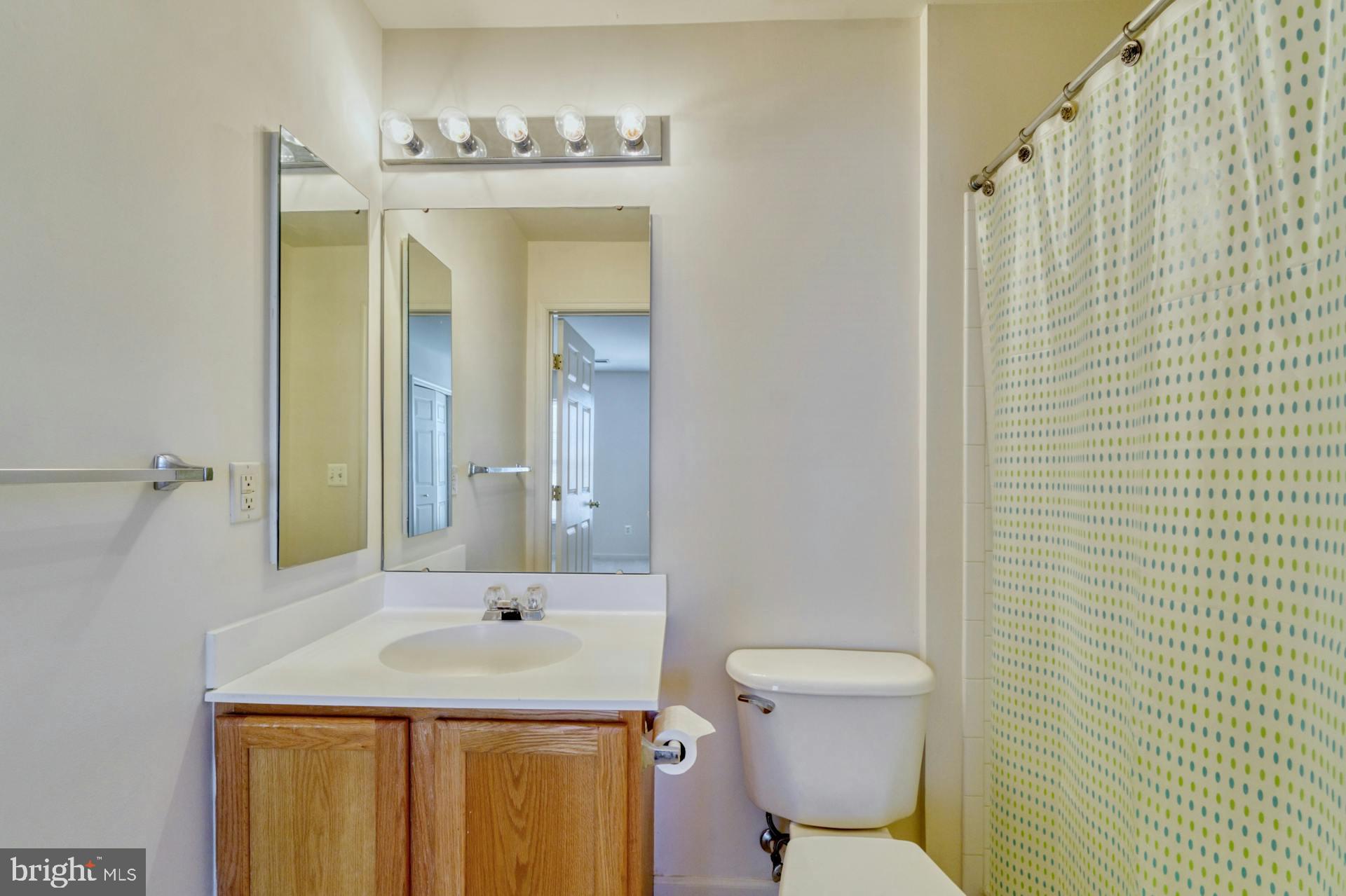 ASHBURN VILLAGE - Residential Lease