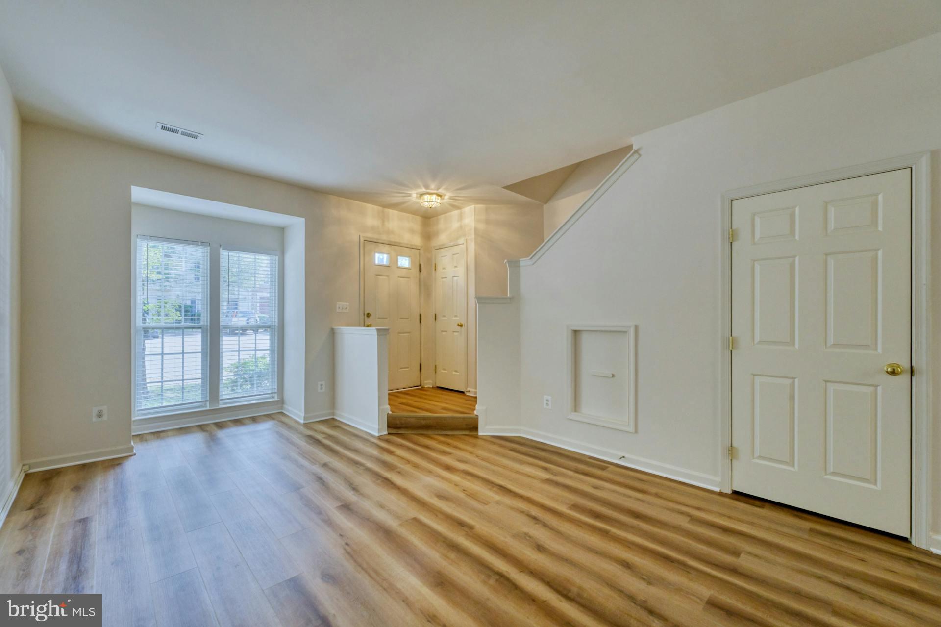 ASHBURN VILLAGE - Residential Lease