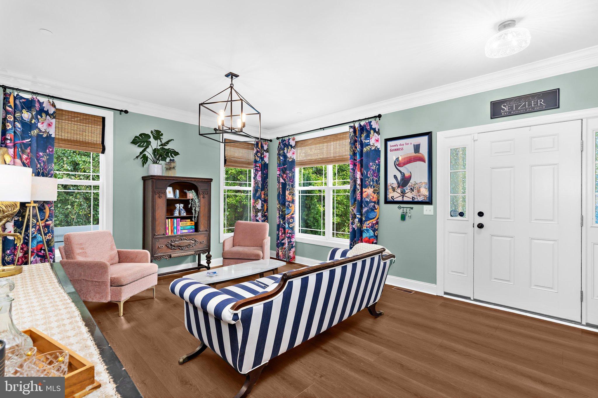 927 WINDFLOWER LANE