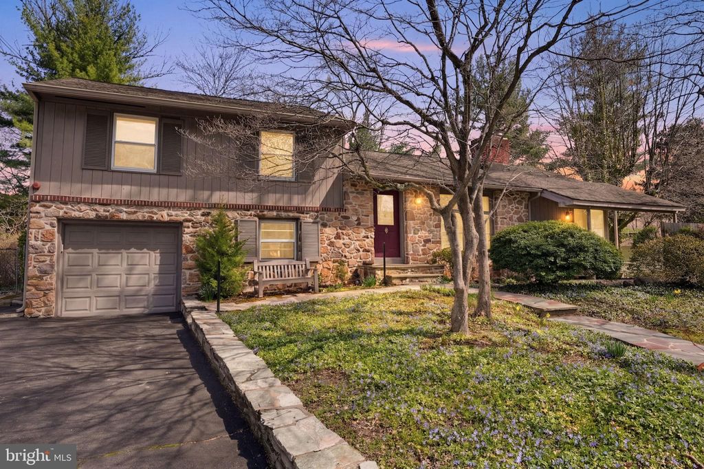 Photo of 143 Pinehill Road, FEASTERVILLE TREVOSE, PA 19053 (MLS # PABU2117346)