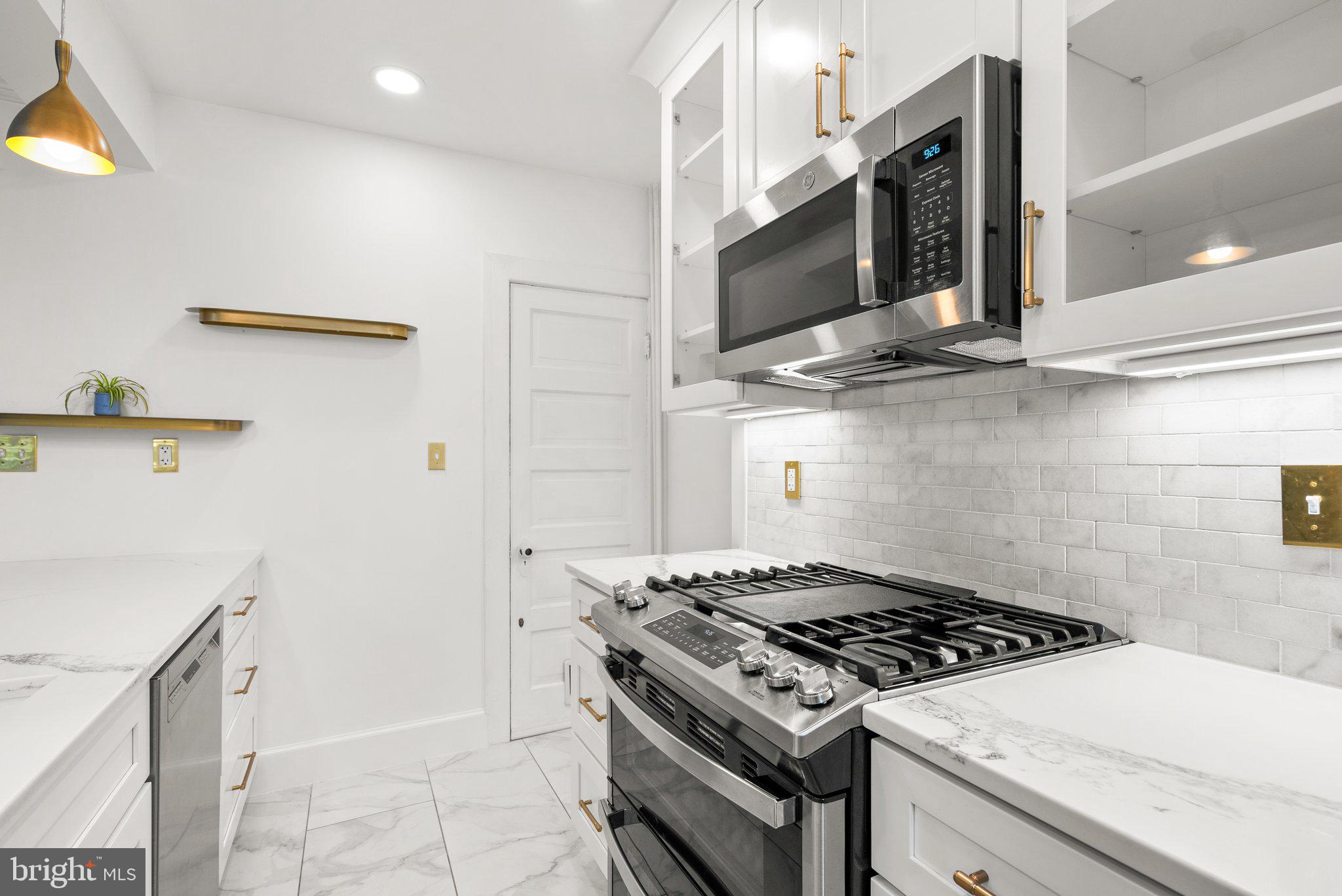 OLD TOWN ALEXANDRIA - Residential Lease