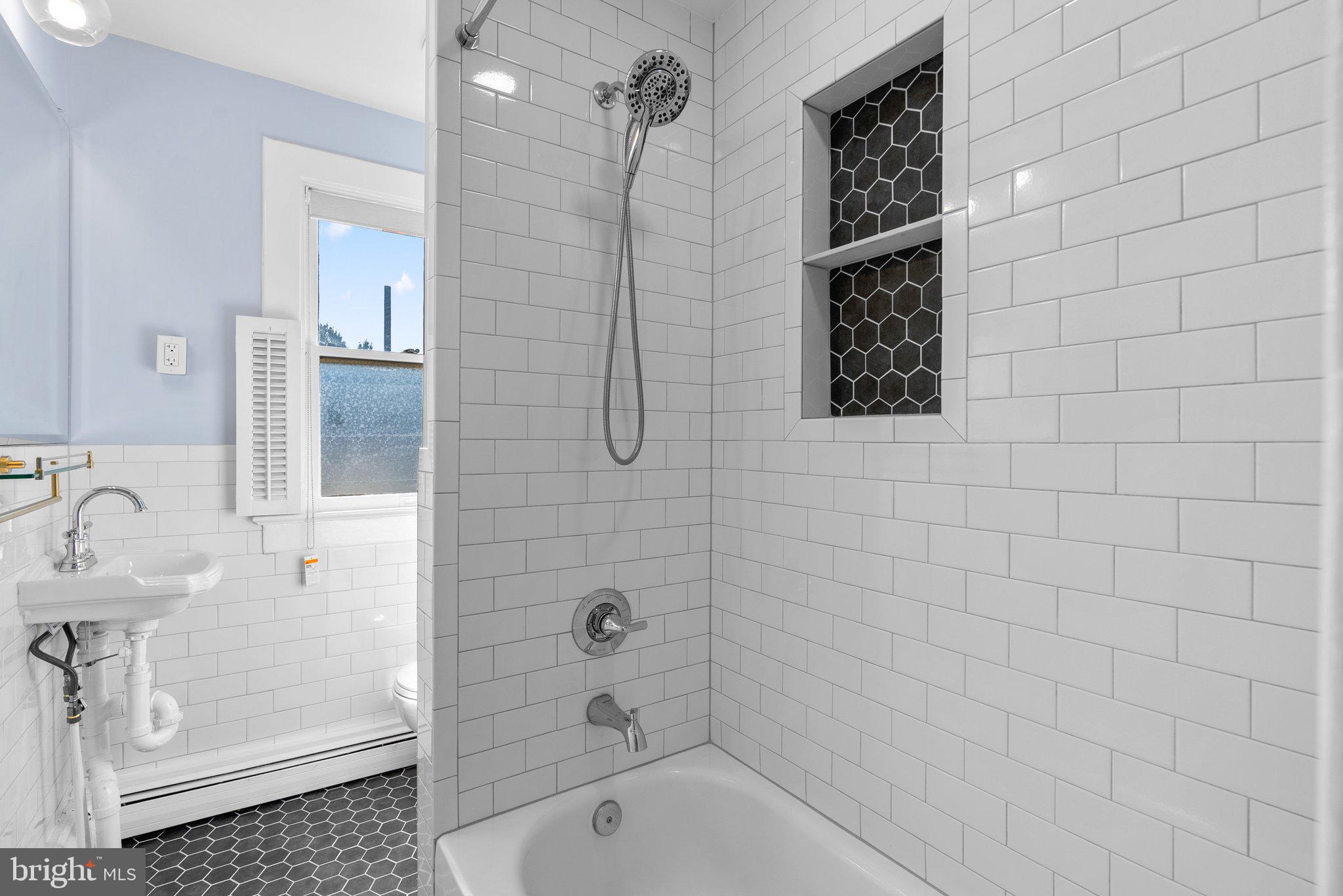 OLD TOWN ALEXANDRIA - Residential Lease