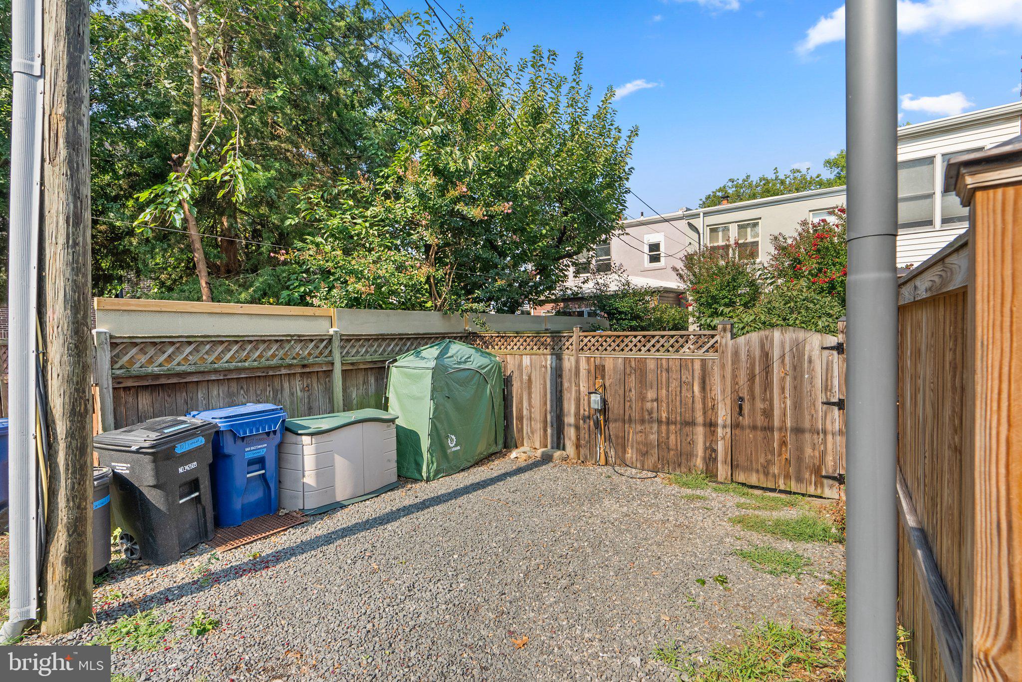 OLD TOWN ALEXANDRIA - Residential Lease