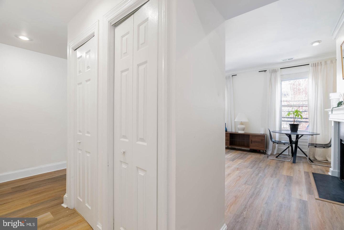 FAIRMOUNT - Residential Lease