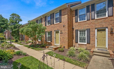 Townhouse For Rent - 2522 S Arlington Mill Drive #4<br/> ARLINGTON, VA 22206