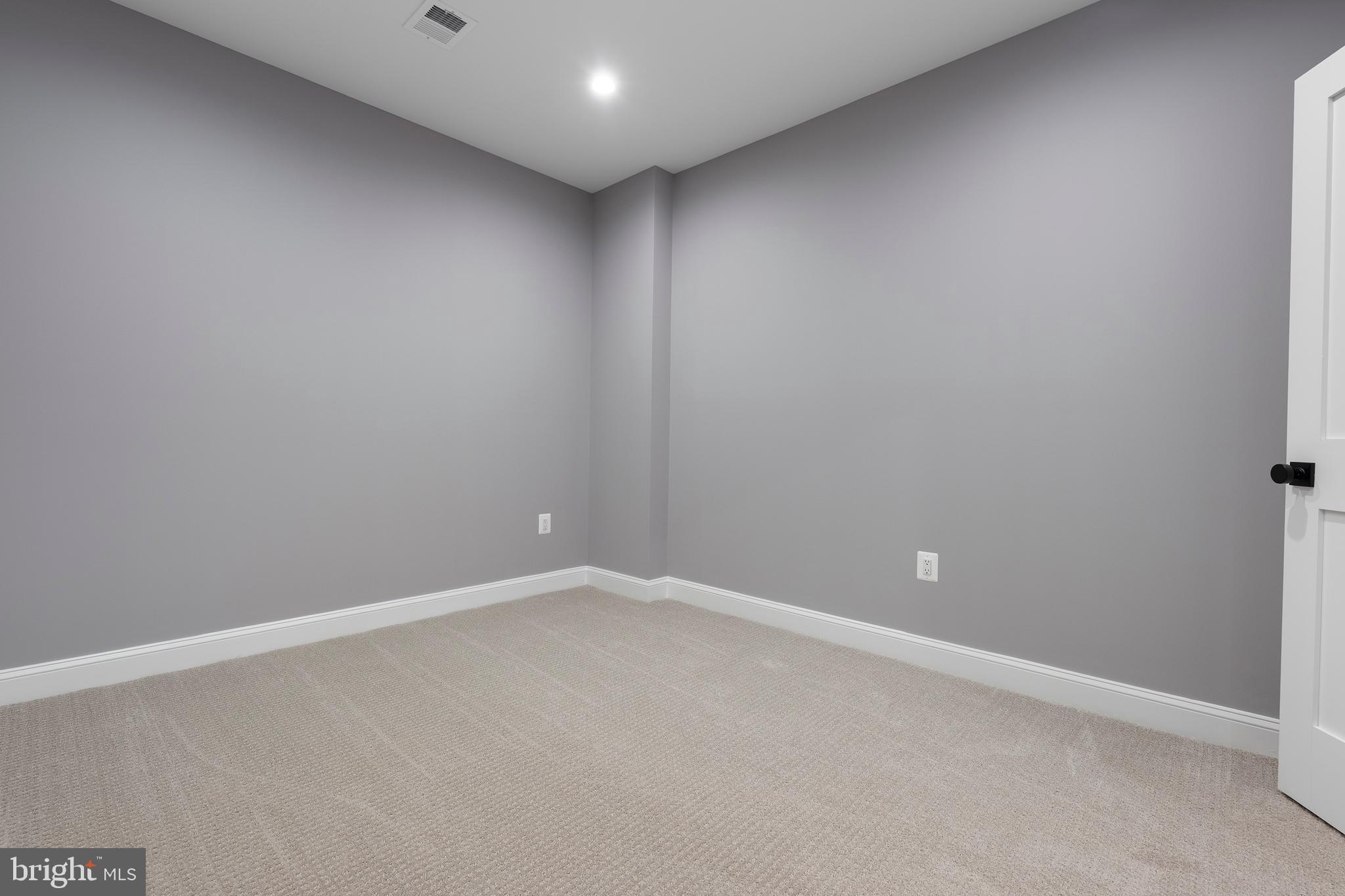 GREEN TREE MANOR - Residential