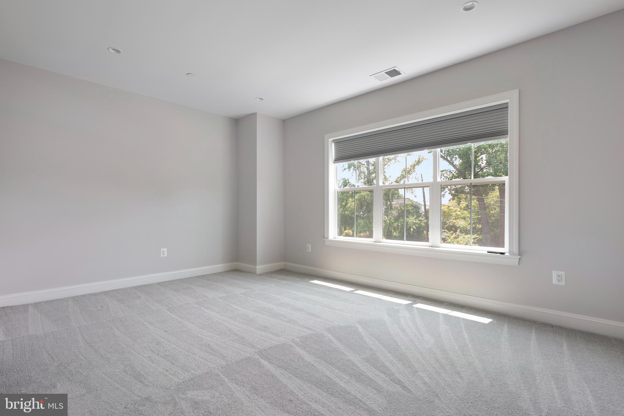 GREEN TREE MANOR - Residential