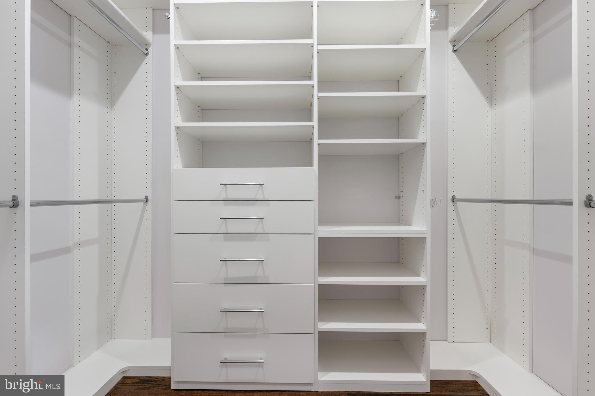 GREEN TREE MANOR - Residential