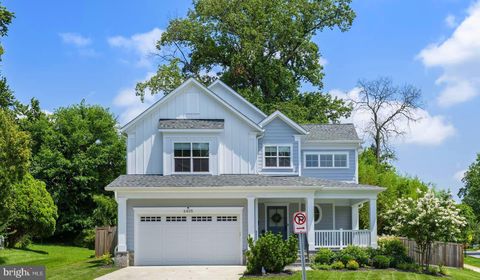 Photo of 6405 Wilmett Road, BETHESDA, MD 20817 (MLS # MDMC2218300)