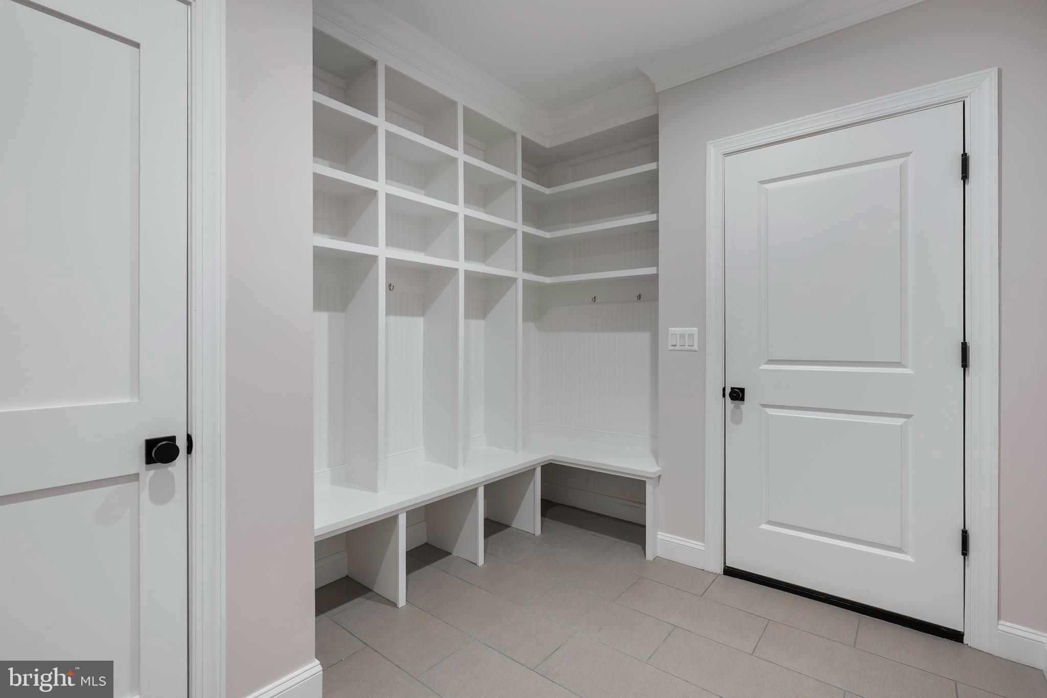 GREEN TREE MANOR - Residential