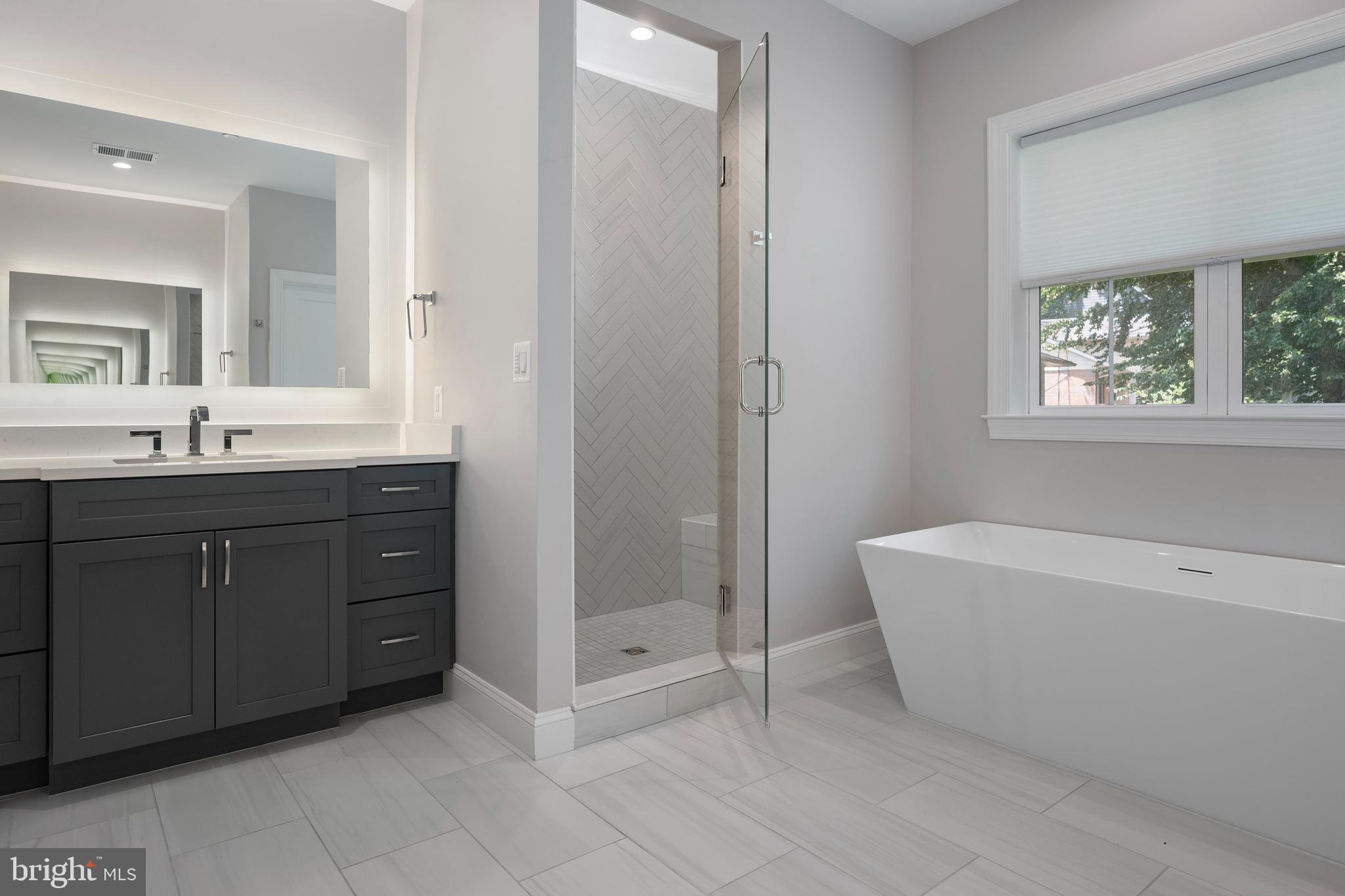 GREEN TREE MANOR - Residential