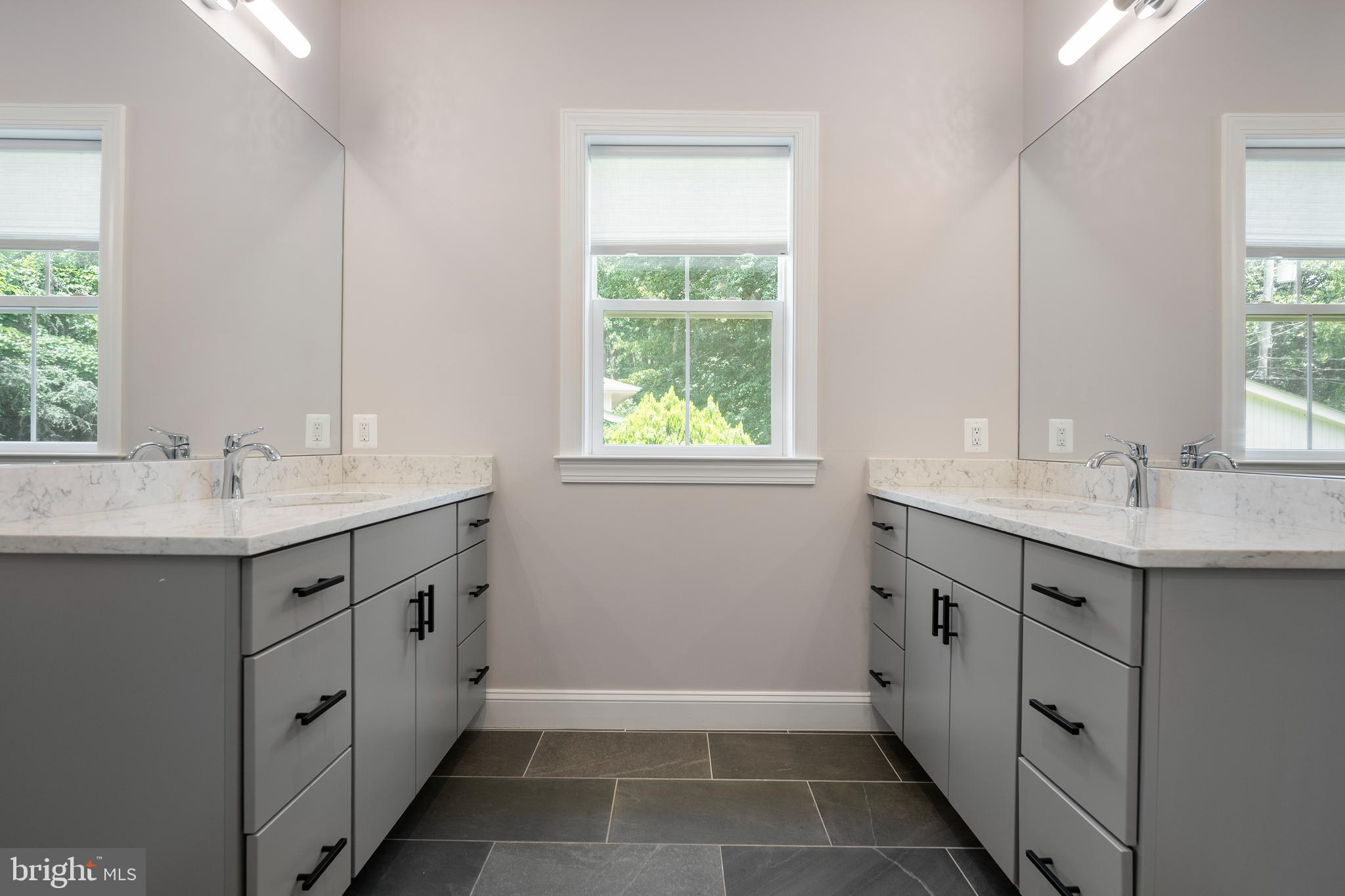 GREEN TREE MANOR - Residential