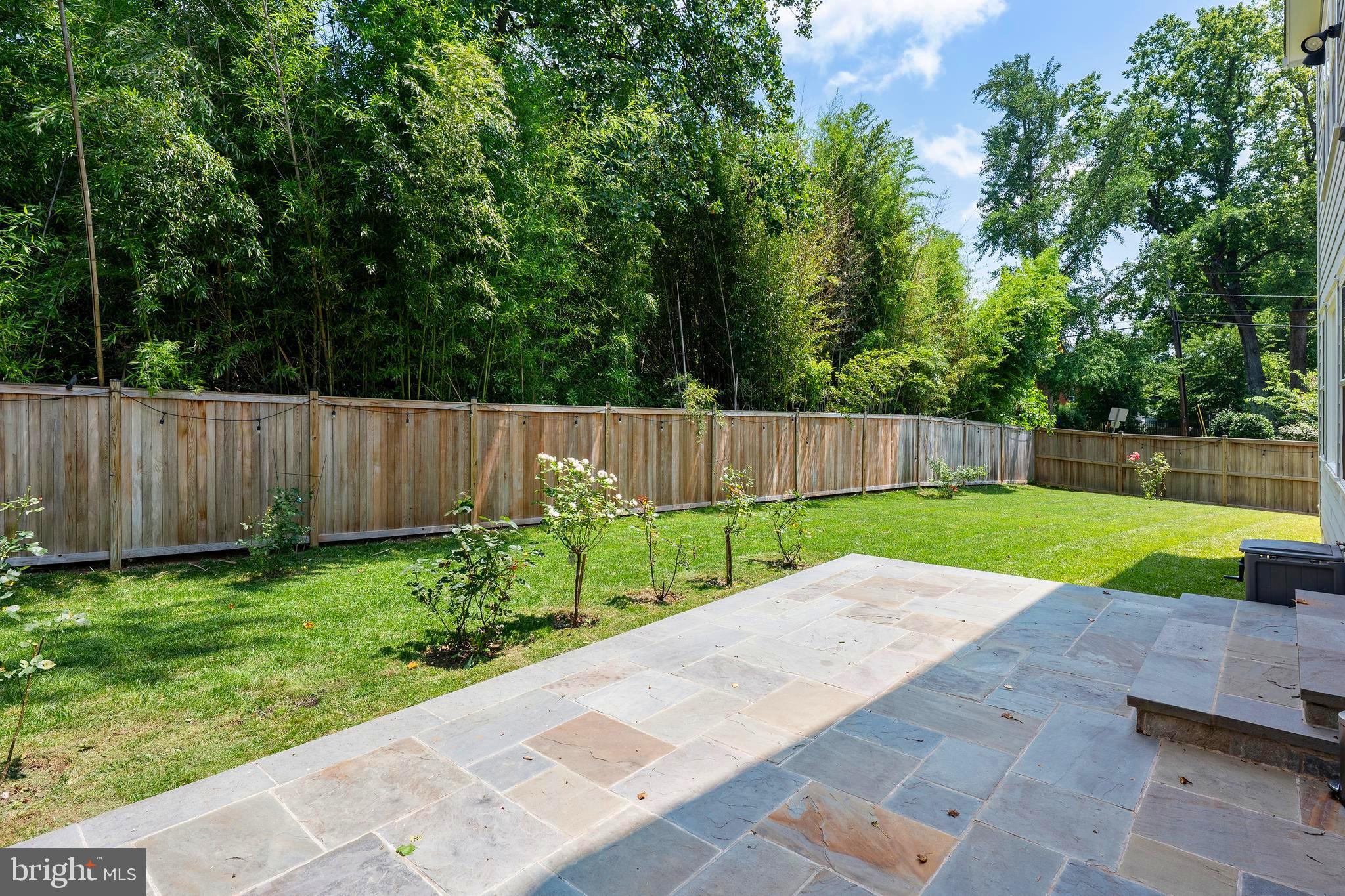 GREEN TREE MANOR - Residential